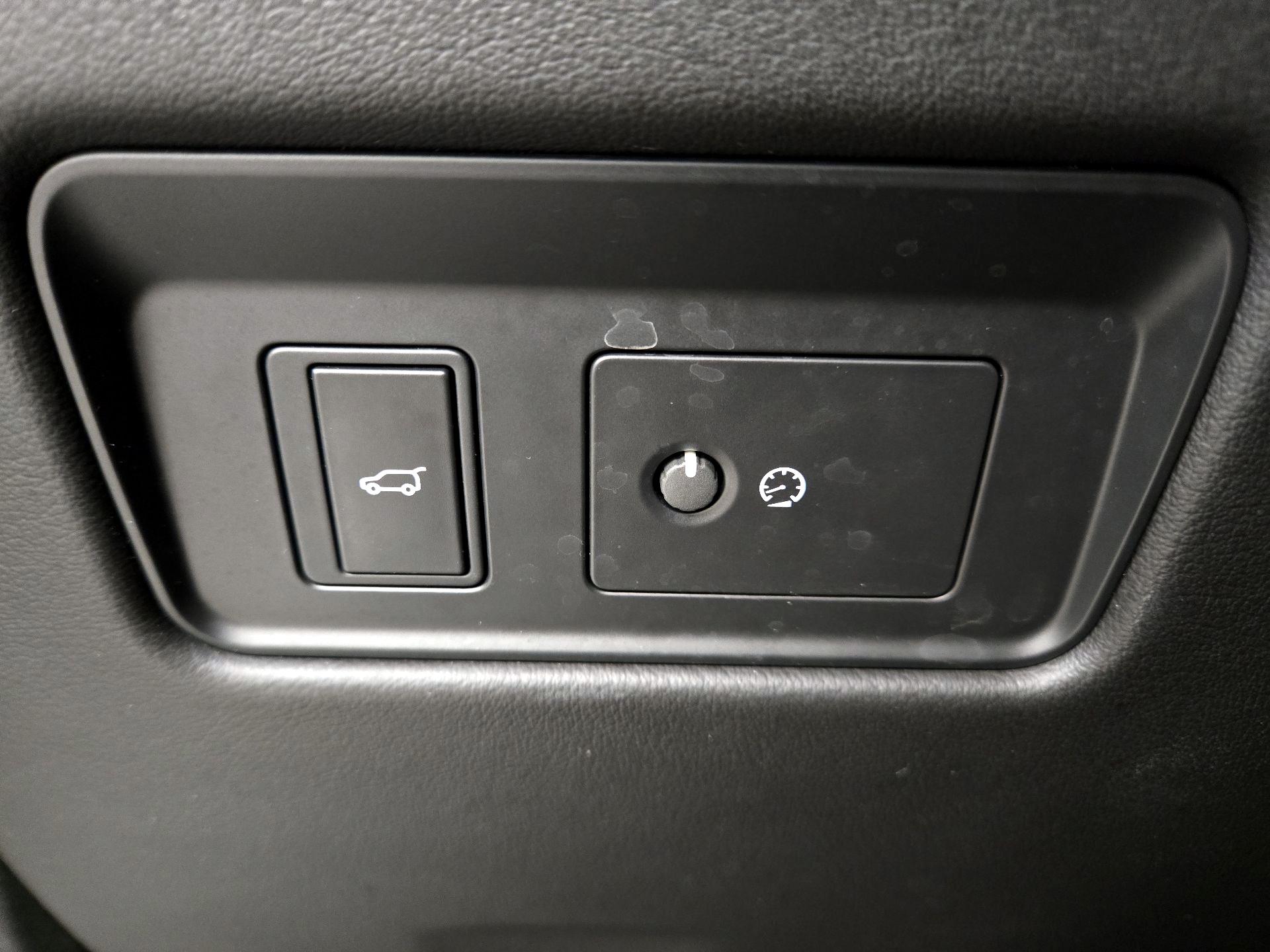 Thumbnail: 2022 Jaguar F-Pace - 13