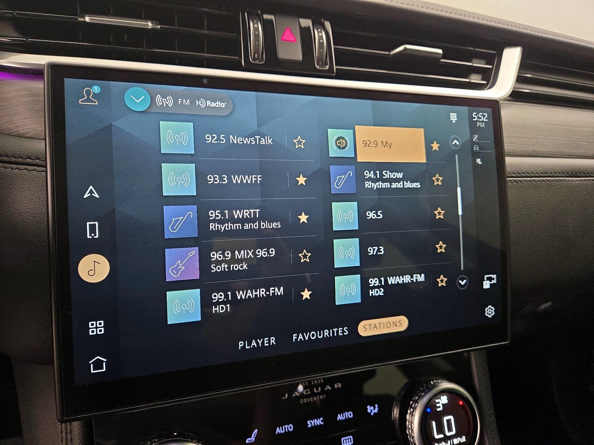 Thumbnail: 2022 Jaguar F-Pace - 16