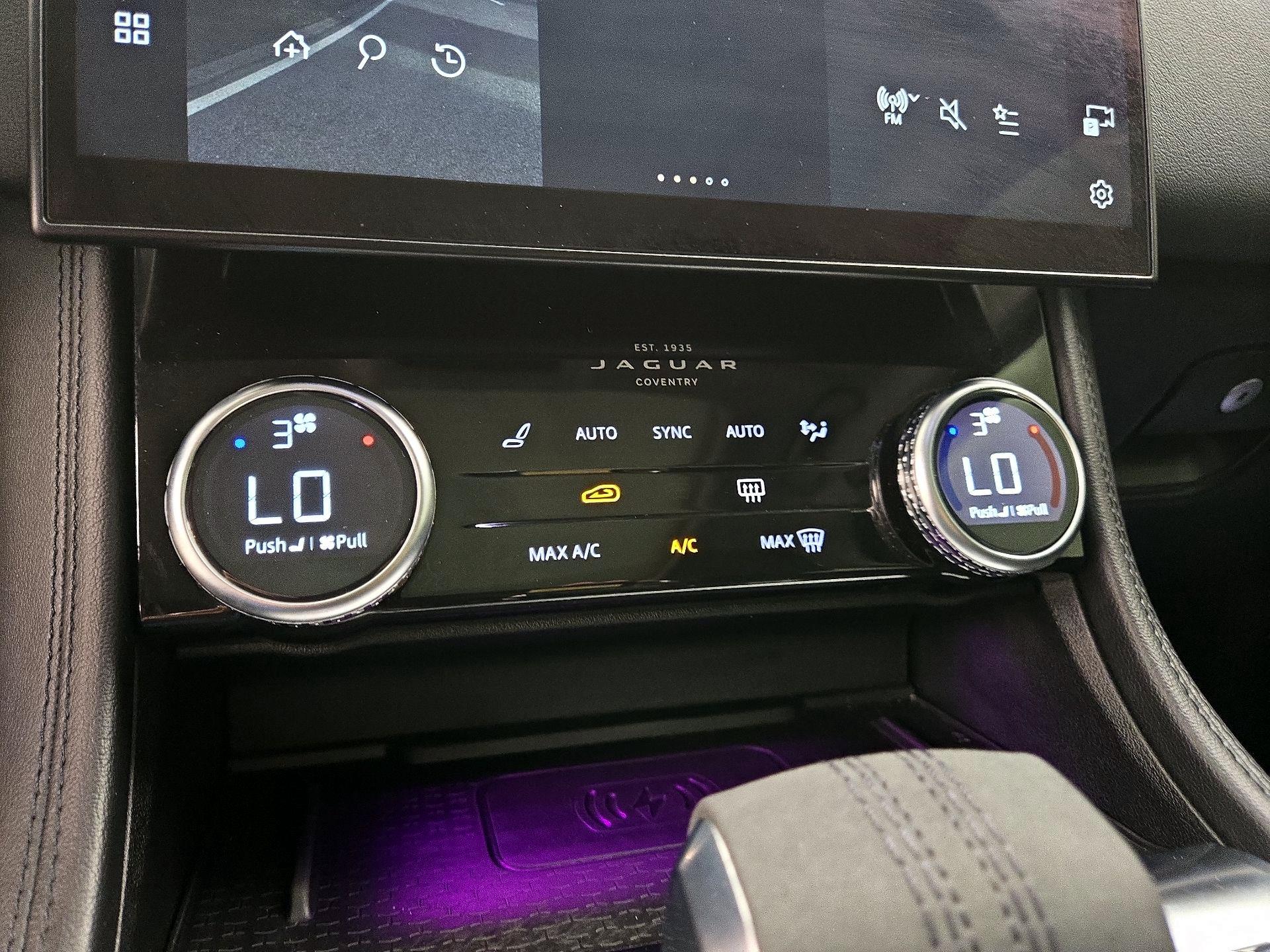 Thumbnail: 2022 Jaguar F-Pace - 17