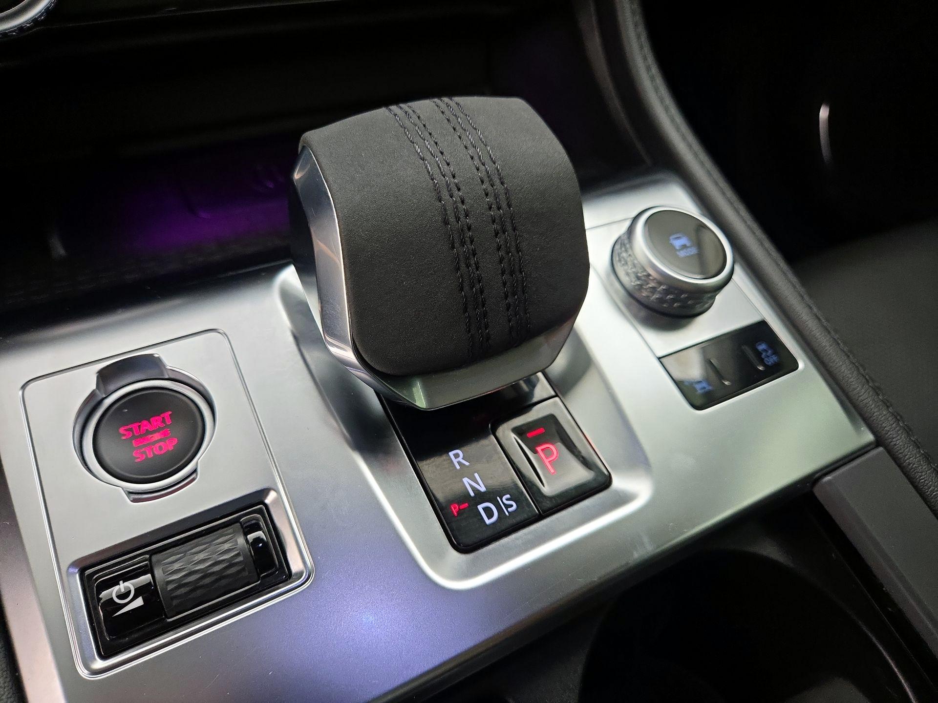 Thumbnail: 2022 Jaguar F-Pace - 18