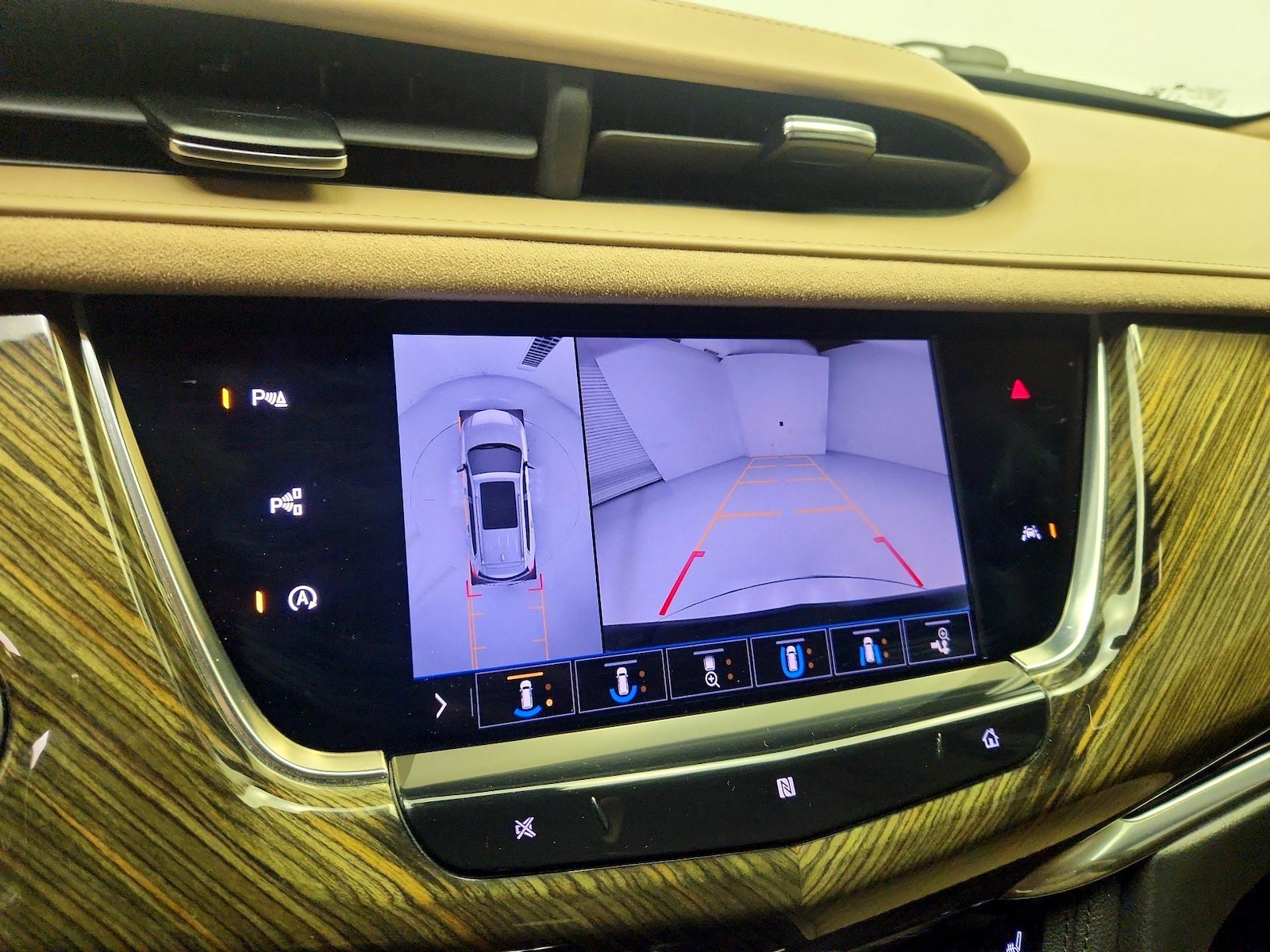 2020 Cadillac XT6 Sport - Photo 16