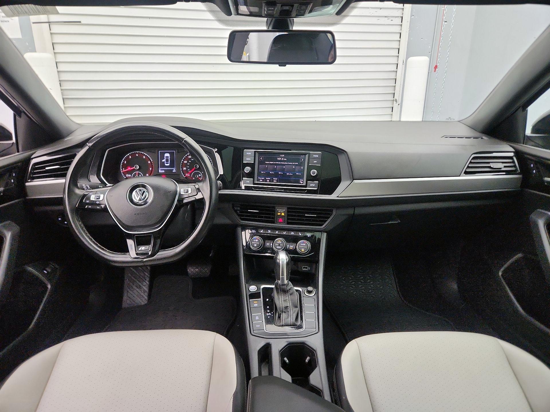 Thumbnail: 2019 Volkswagen Jetta - 9