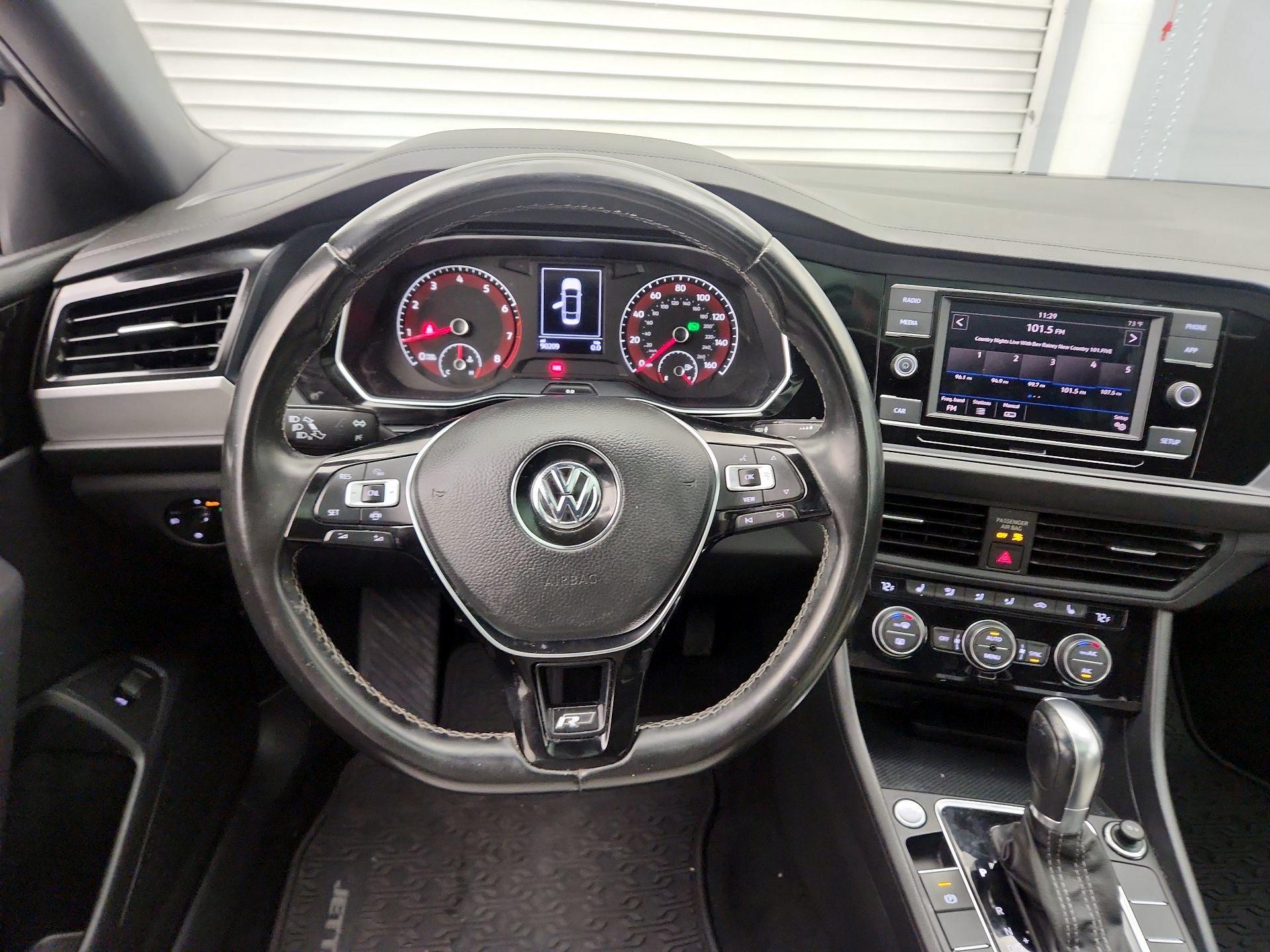 Thumbnail: 2019 Volkswagen Jetta - 10
