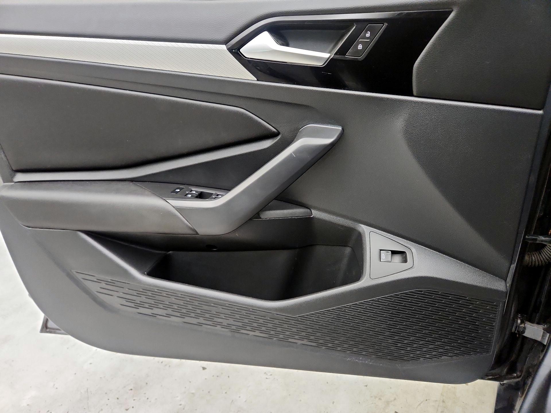 Thumbnail: 2019 Volkswagen Jetta - 12