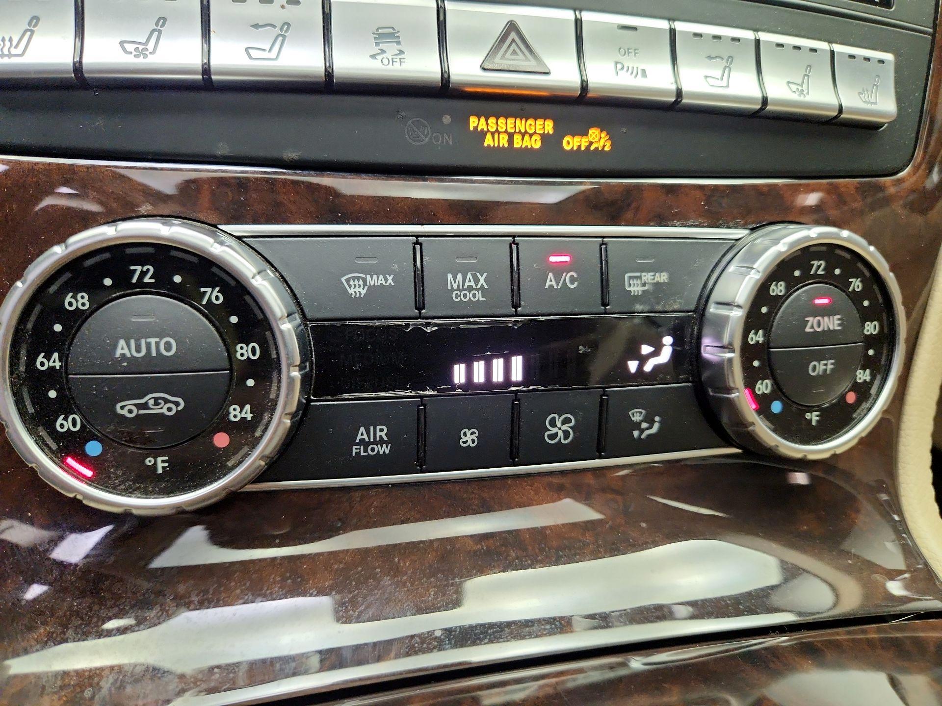 Thumbnail: 2015 Mercedes-Benz SL-Class - 17