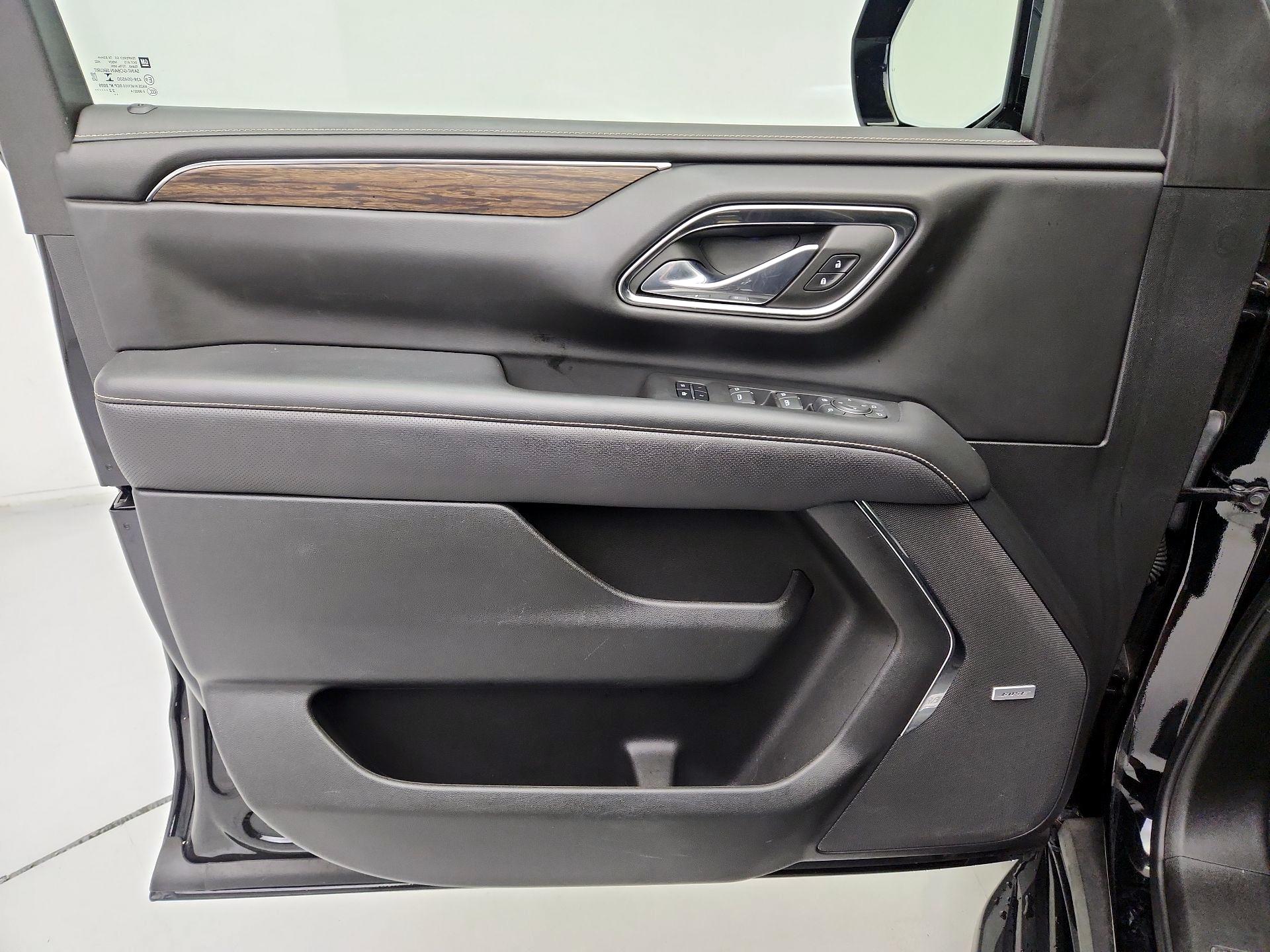 Thumbnail: 2023 Chevrolet Suburban - 12