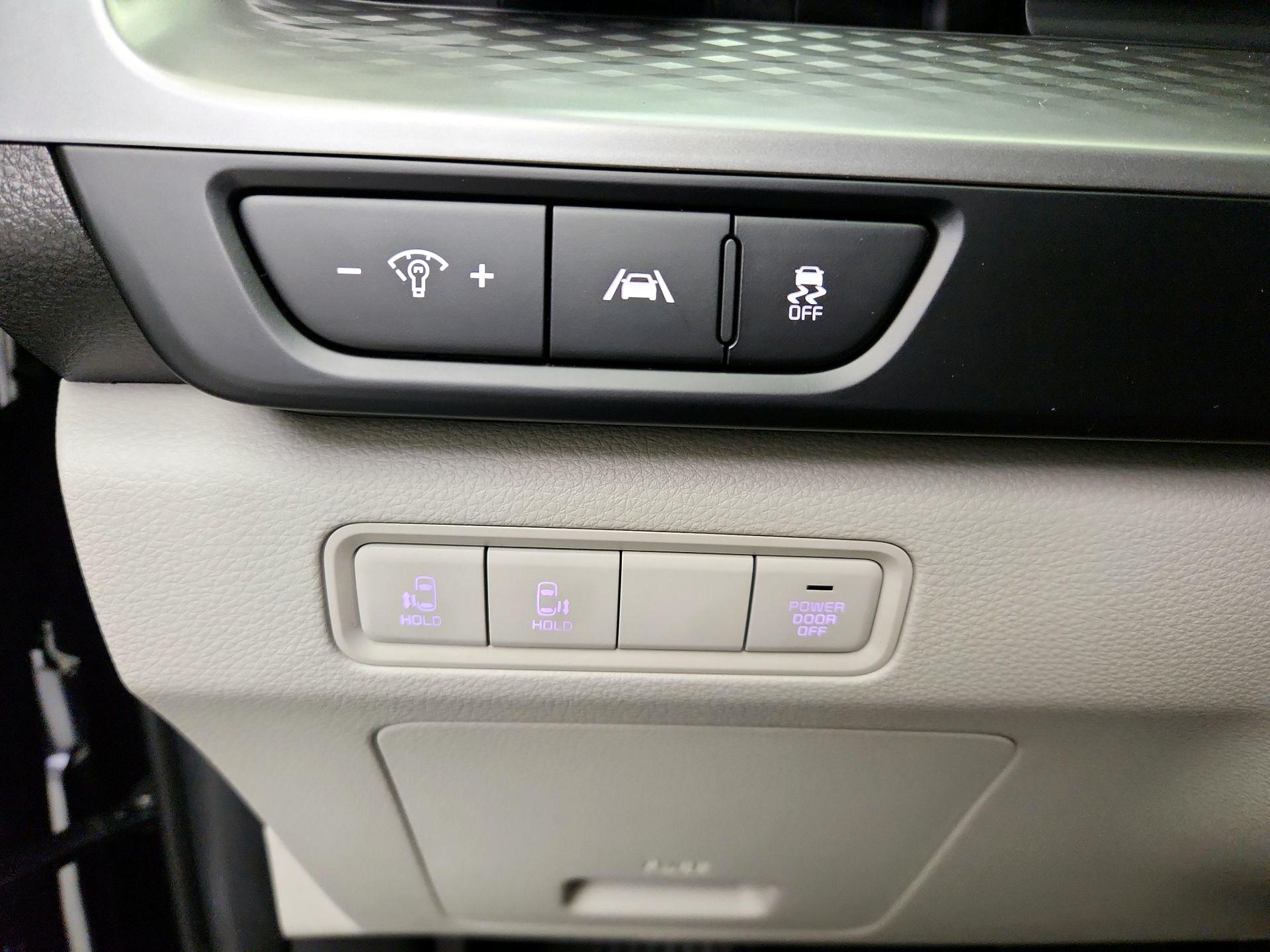 Thumbnail: 2024 Kia Carnival - 13