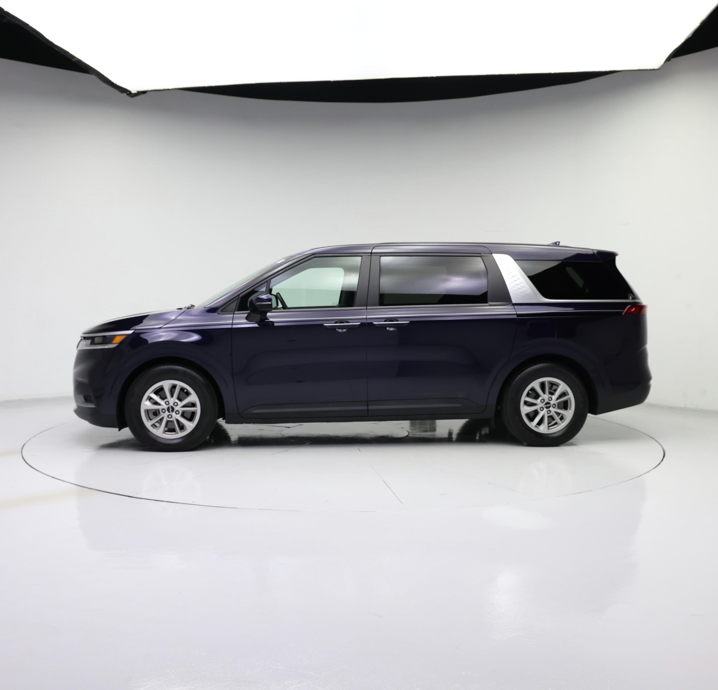 Thumbnail: 2024 Kia Carnival - 3