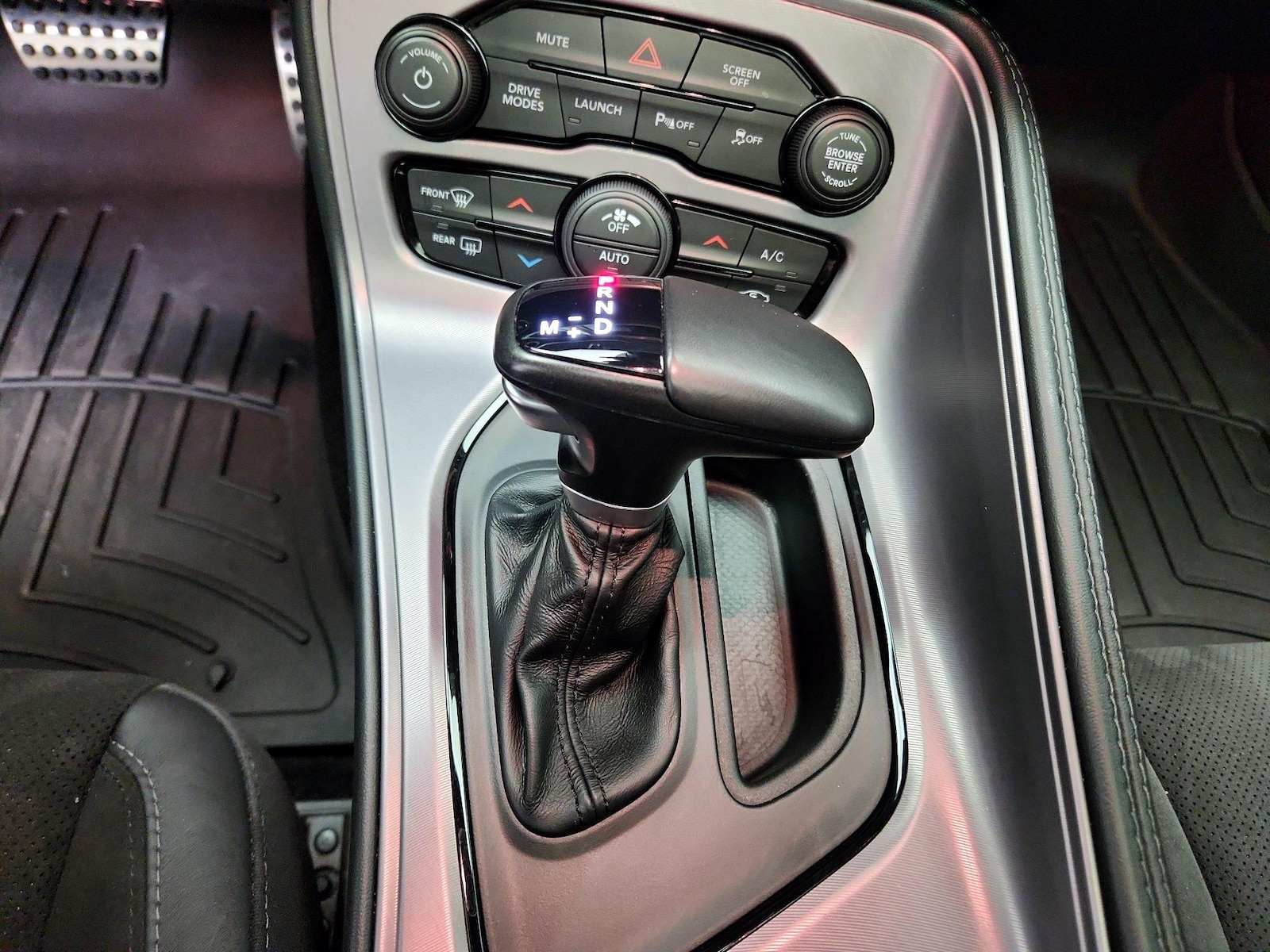 2023 Dodge Challenger R/T - Photo 19