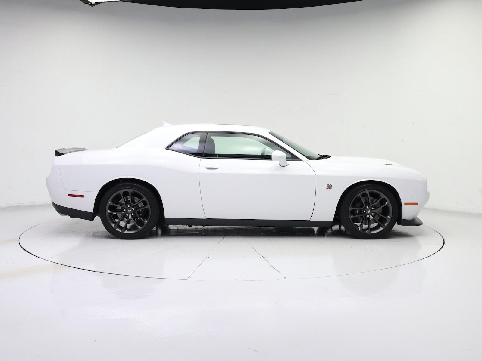 2023 Dodge Challenger R/T - Photo 8