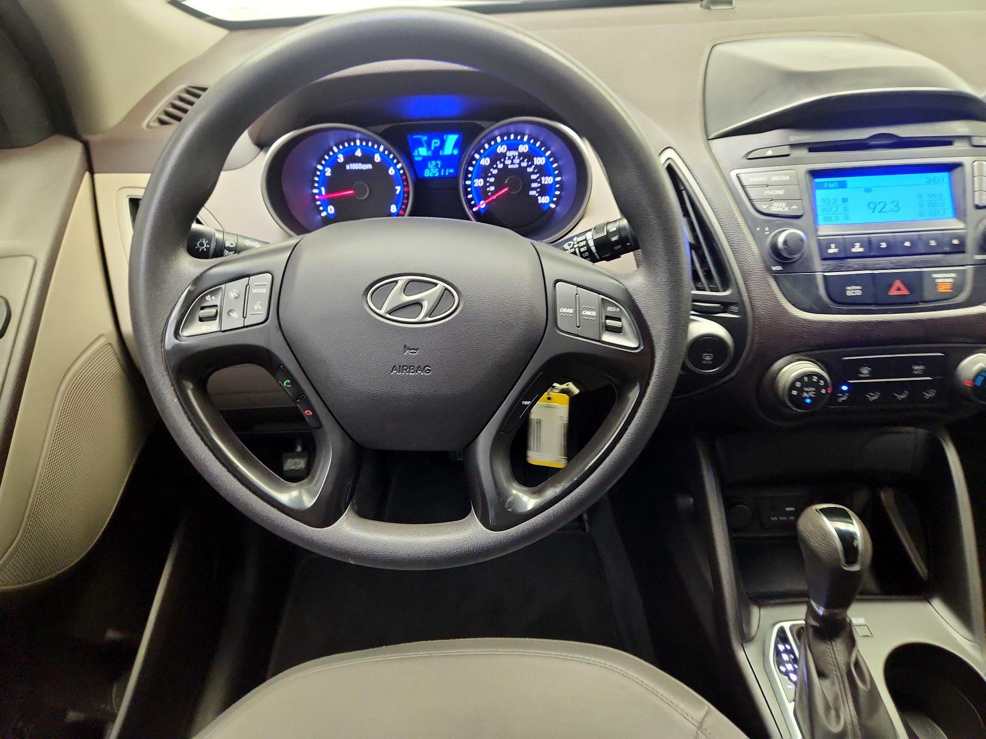 Thumbnail: 2015 Hyundai Tucson - 10
