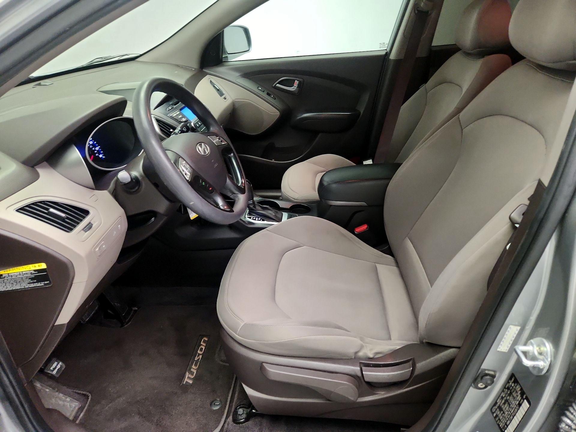 Thumbnail: 2015 Hyundai Tucson - 11