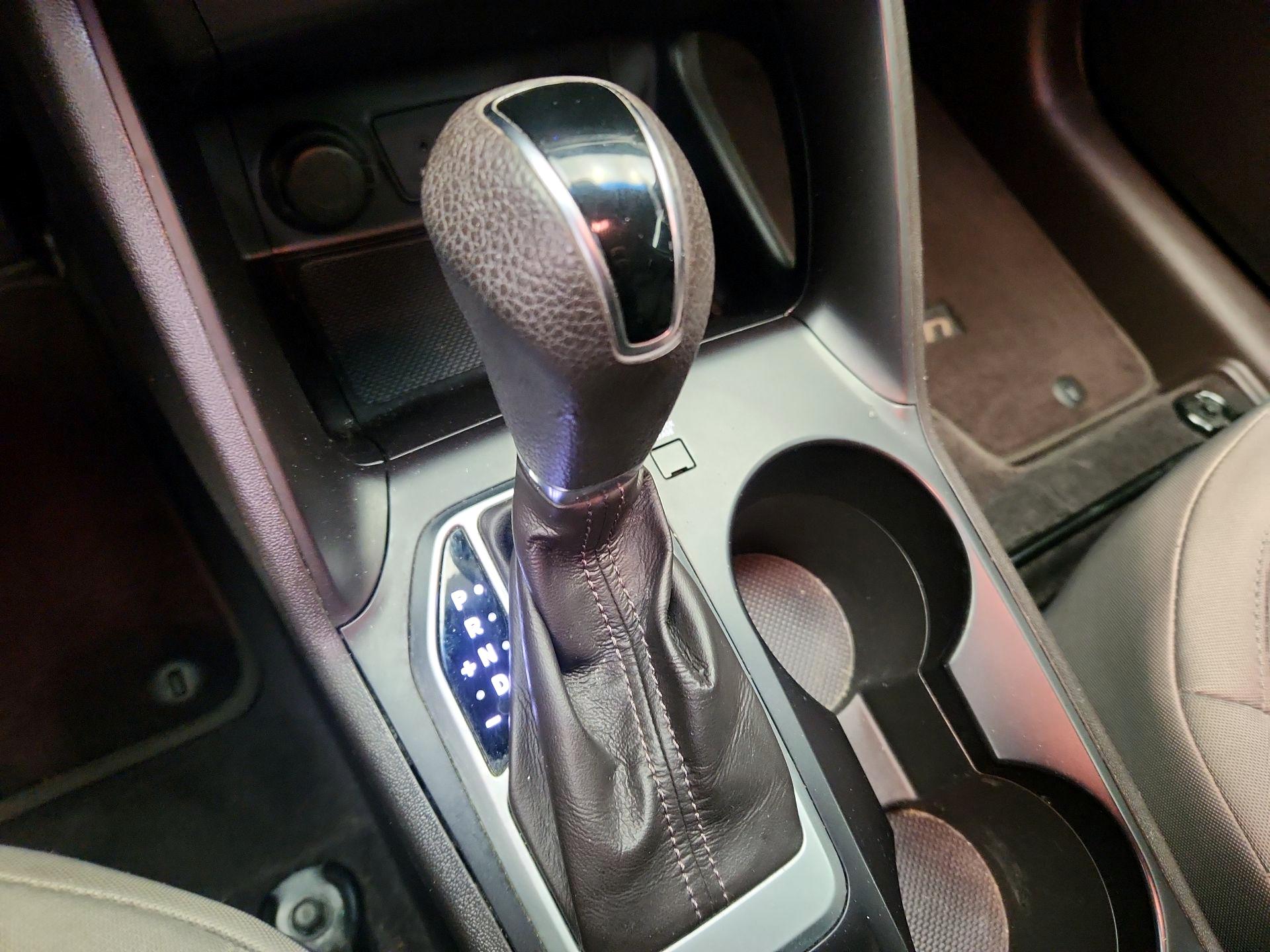 Thumbnail: 2015 Hyundai Tucson - 16