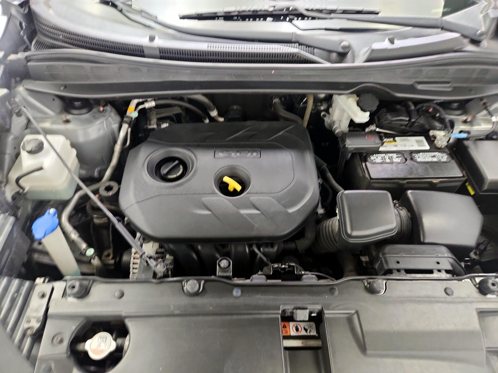Thumbnail: 2015 Hyundai Tucson - 20