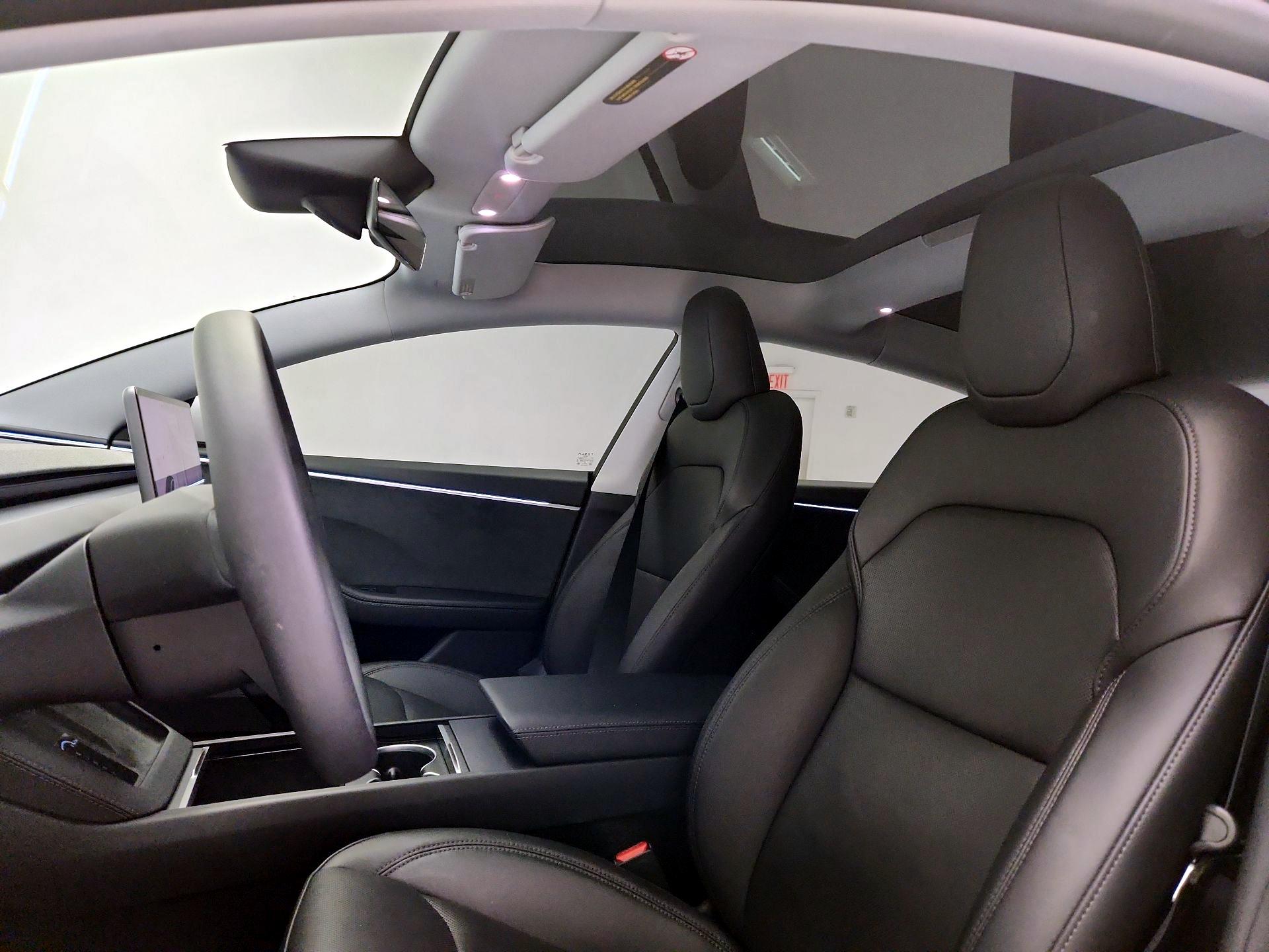 Thumbnail: 2025 Tesla Model 3 - 20