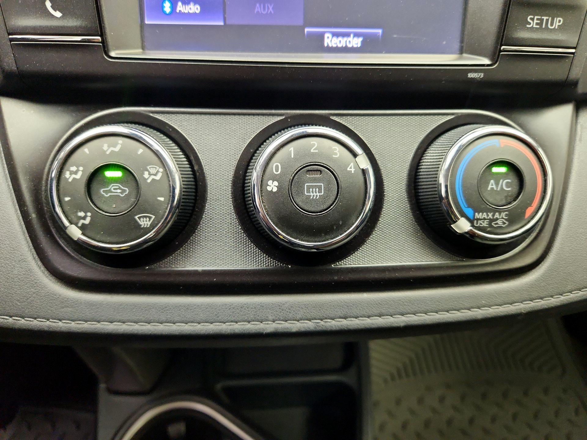 Thumbnail: 2018 Toyota RAV4 - 16