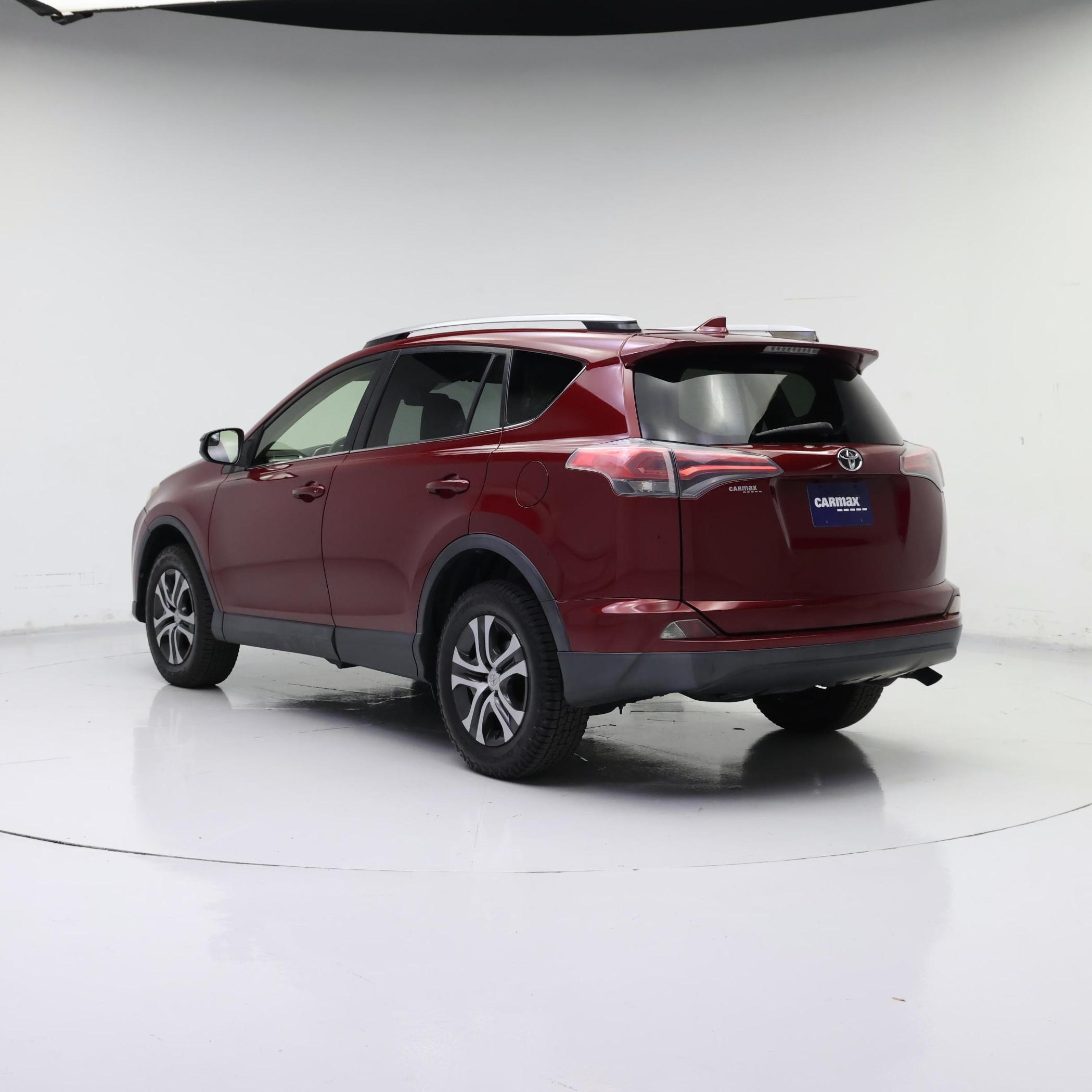Thumbnail: 2018 Toyota RAV4 - 2
