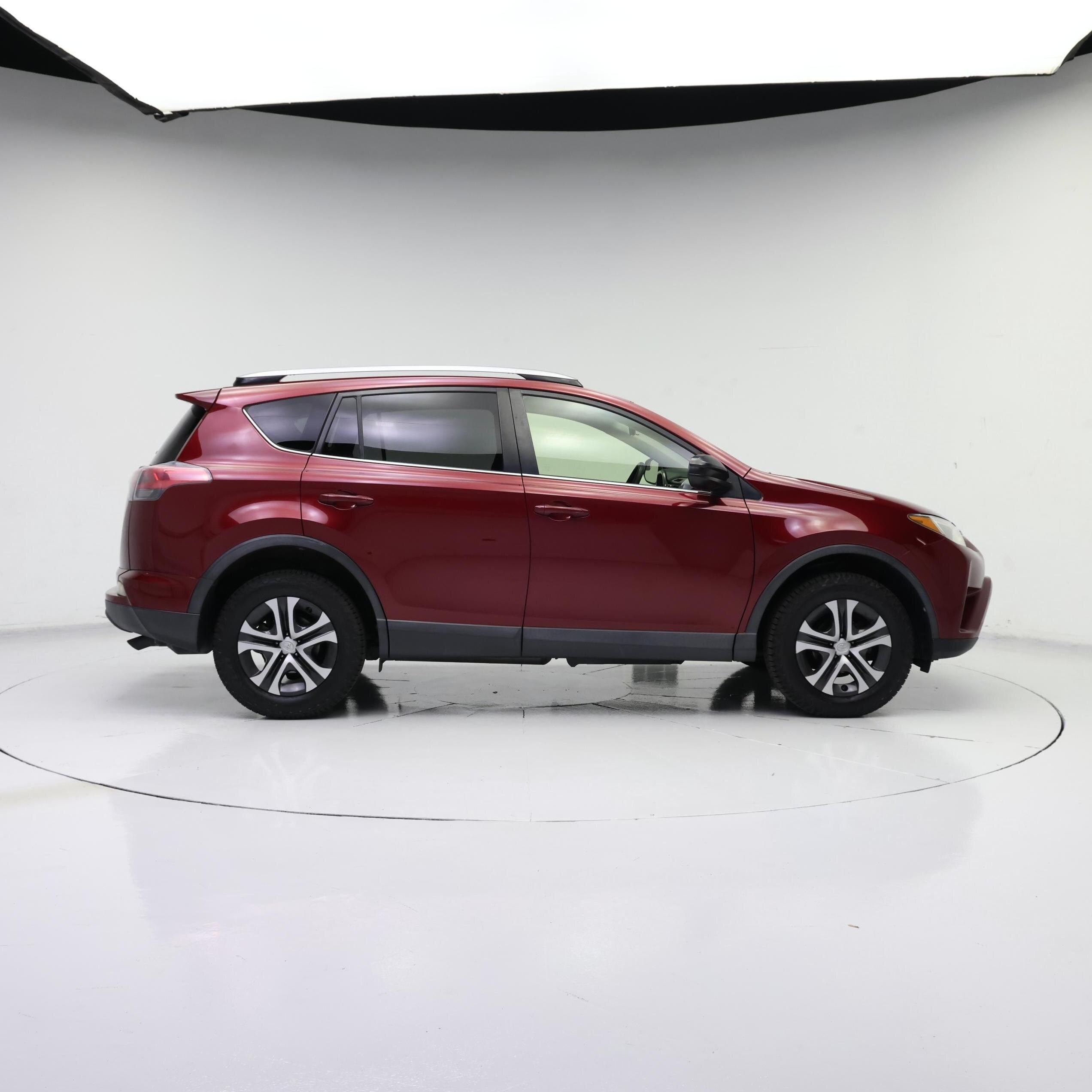 Thumbnail: 2018 Toyota RAV4 - 7