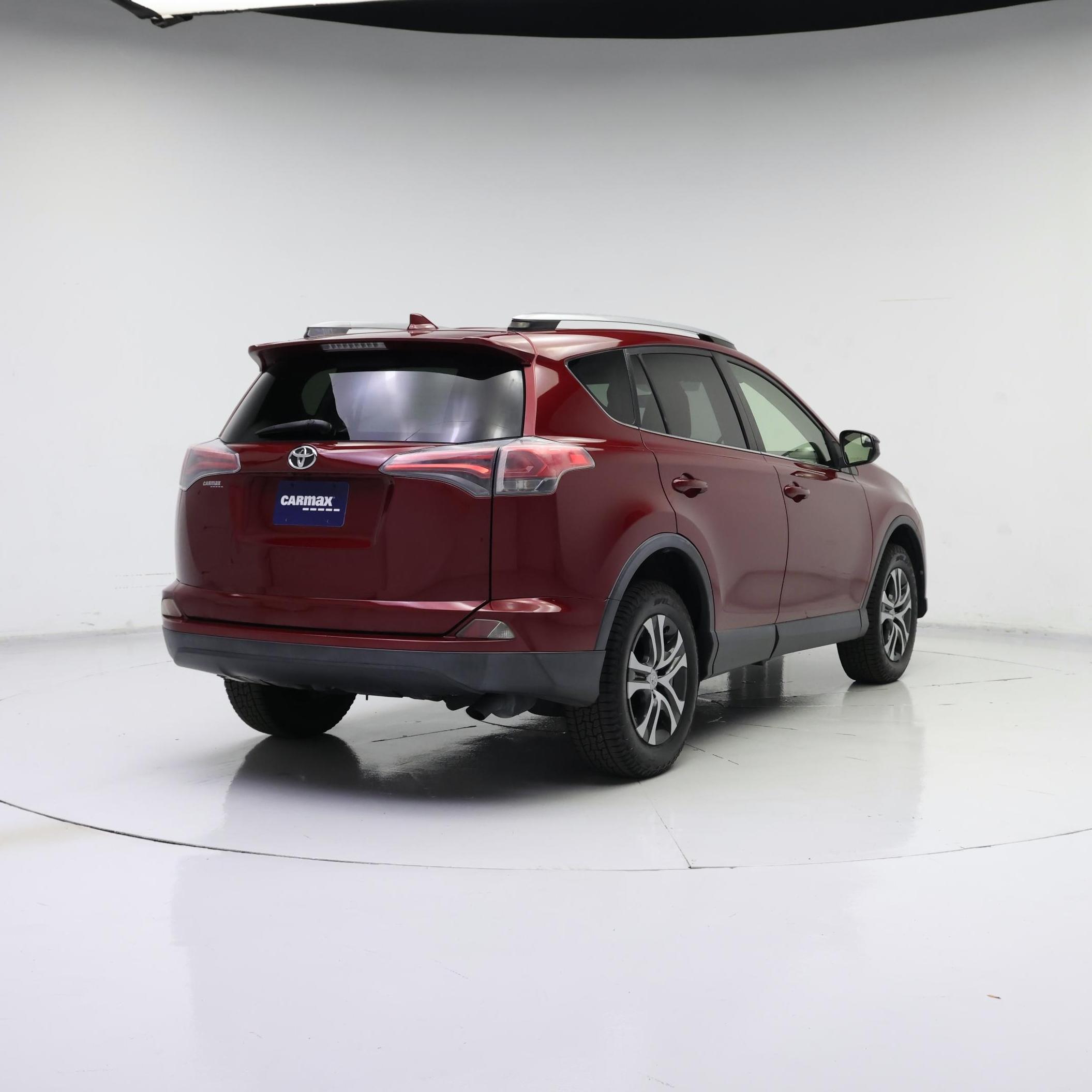 Thumbnail: 2018 Toyota RAV4 - 8