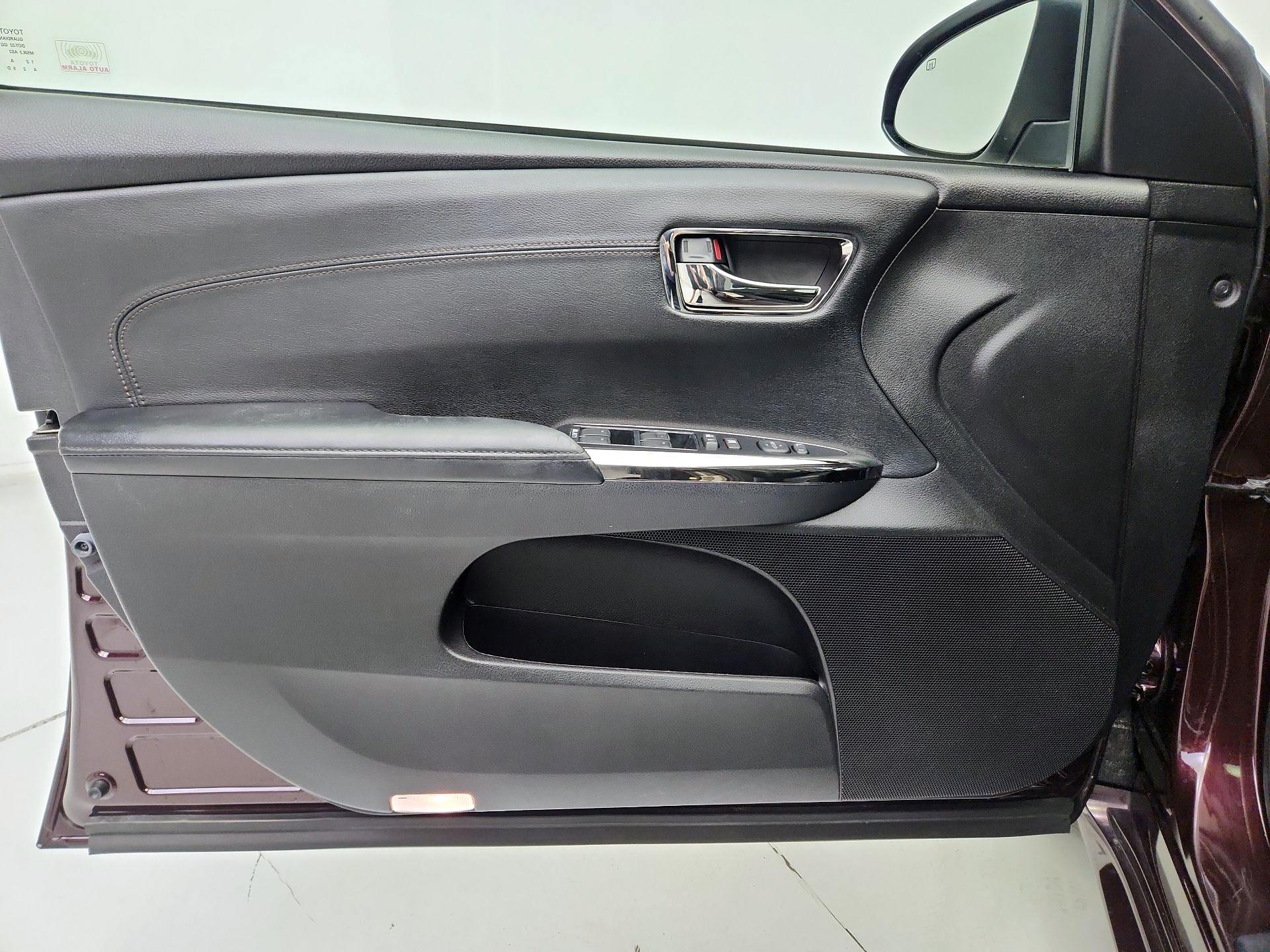 Thumbnail: 2014 Toyota Avalon - 12