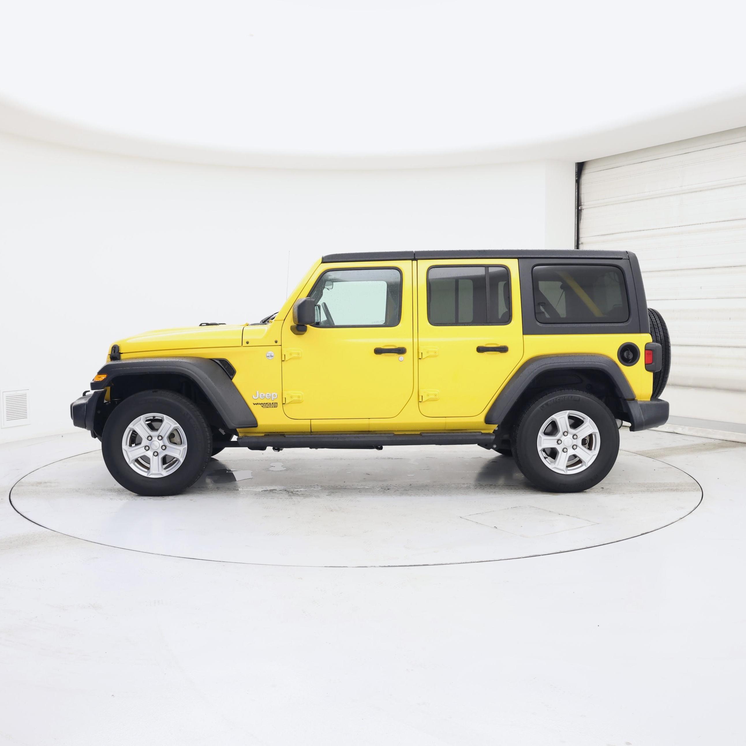 Thumbnail: 2021 Jeep Wrangler - 3