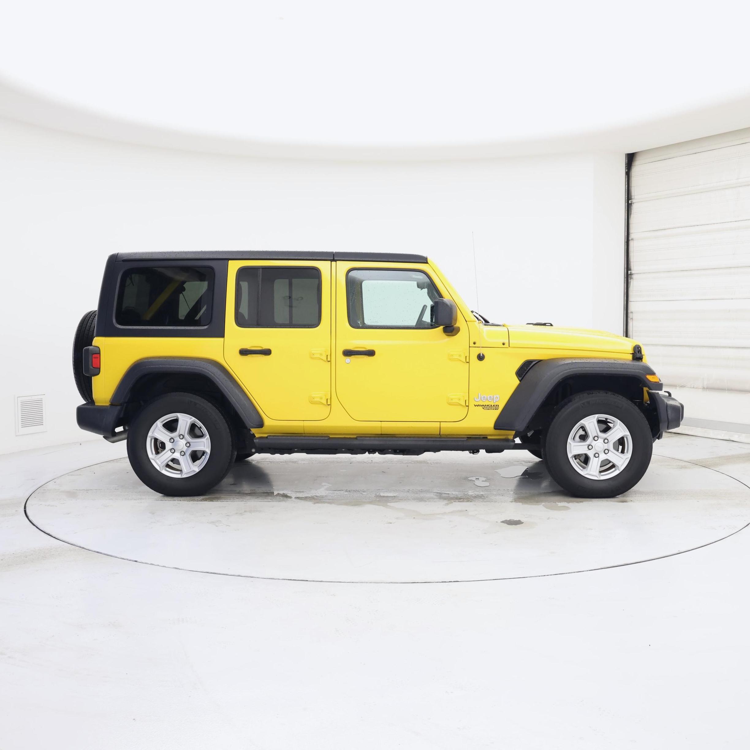 Thumbnail: 2021 Jeep Wrangler - 7