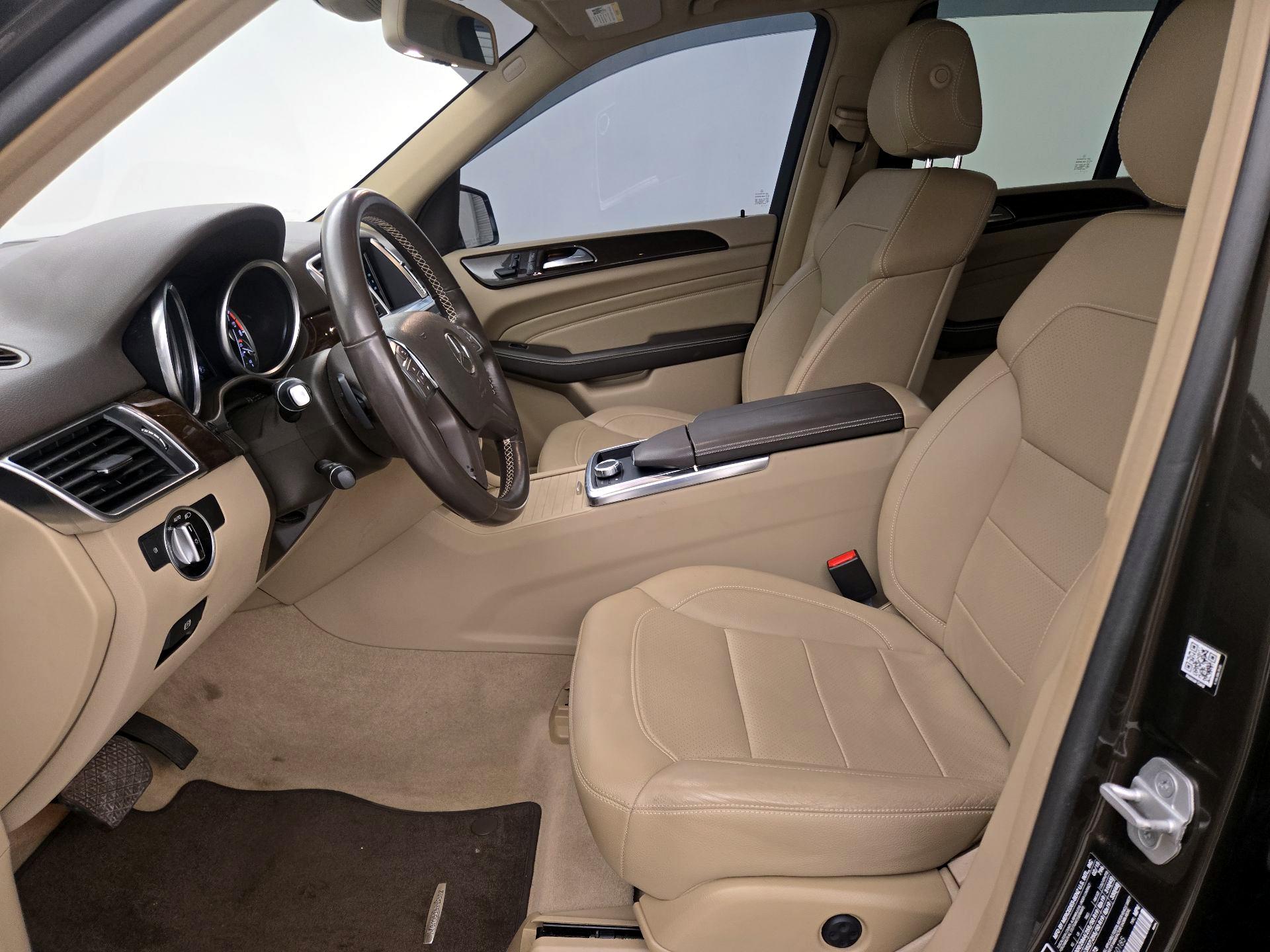 Thumbnail: 2015 Mercedes-Benz M-Class - 11
