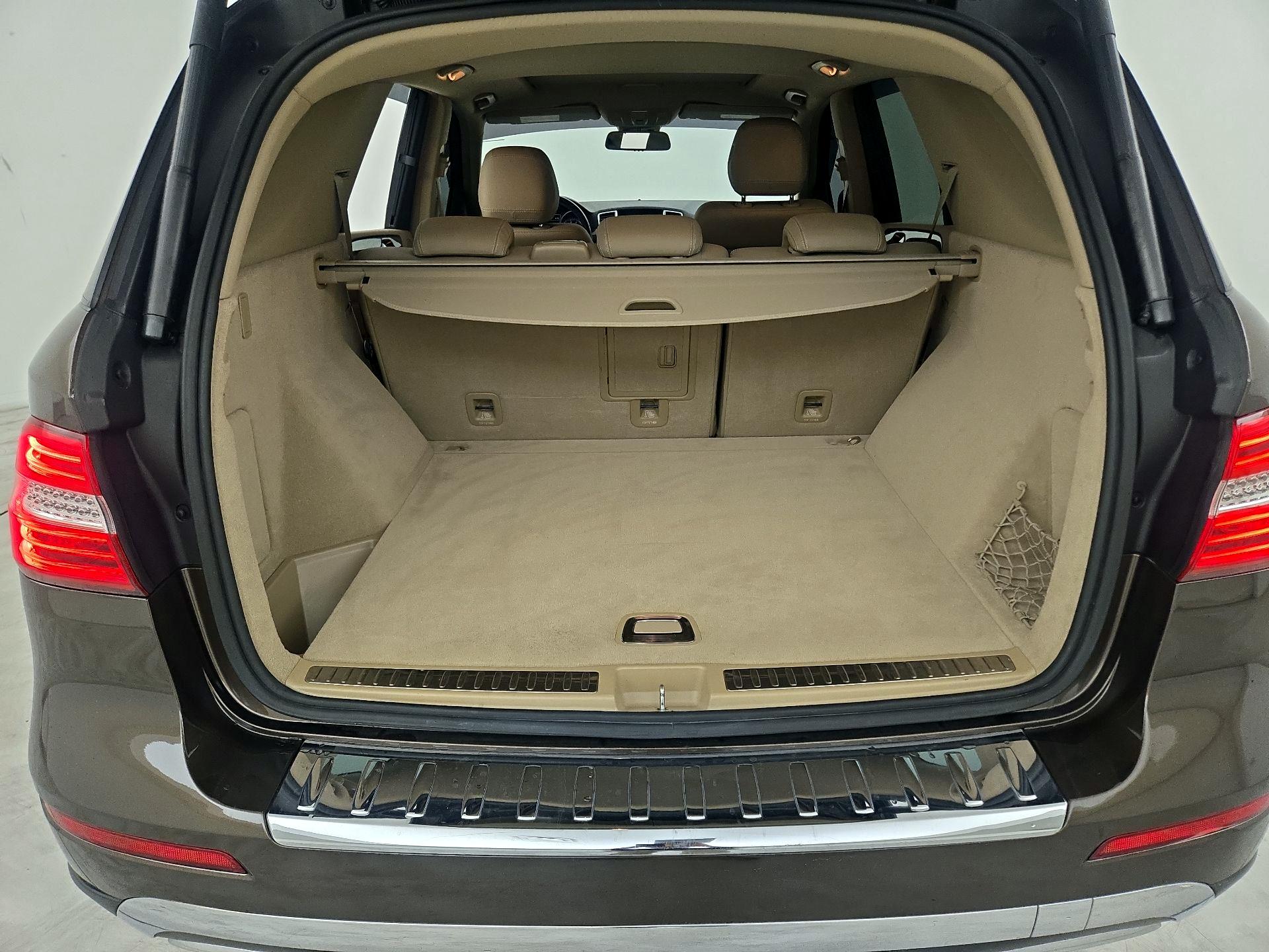 Thumbnail: 2015 Mercedes-Benz M-Class - 20