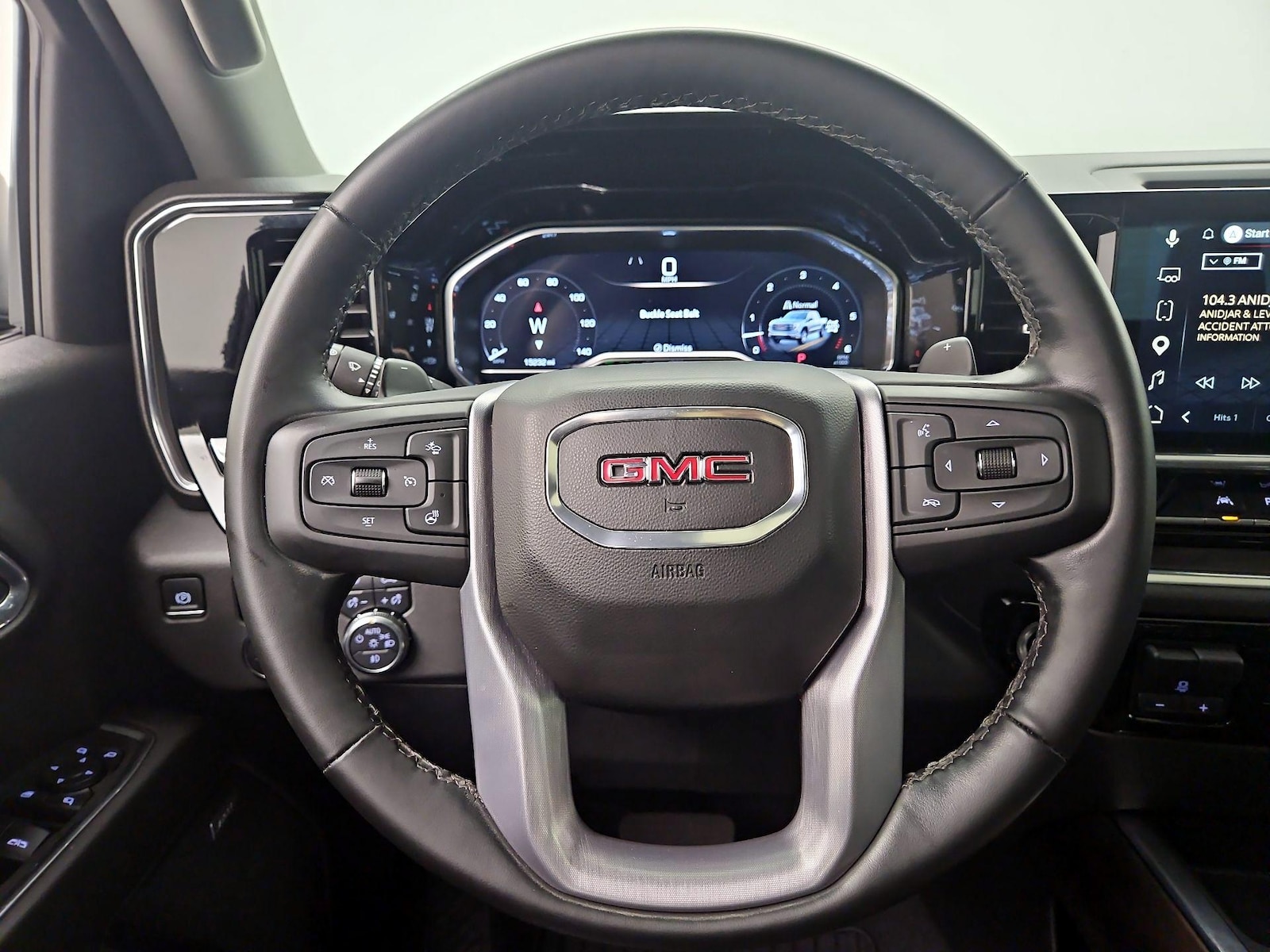 2025 GMC Sierra 1500 SLT - Photo 11