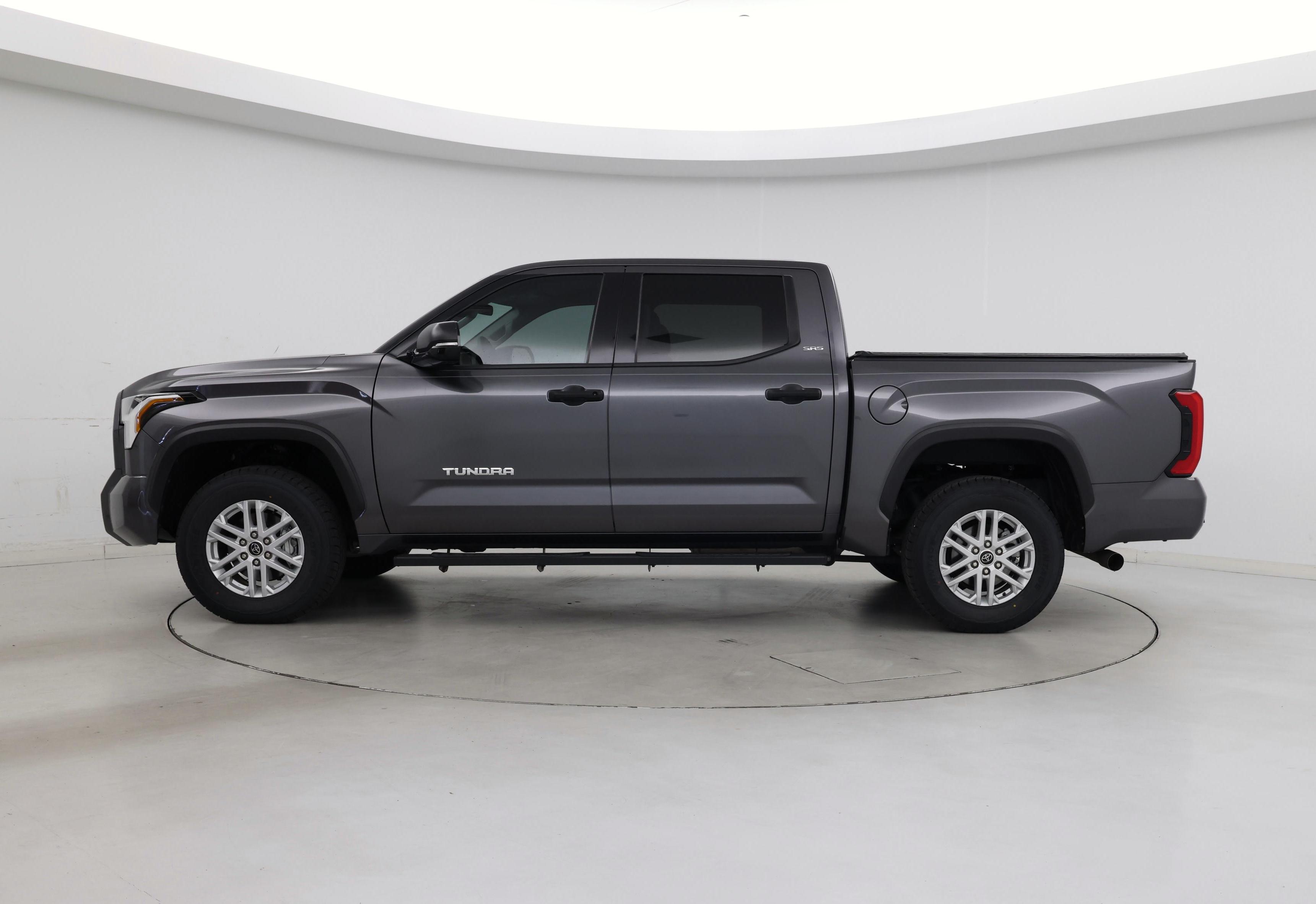 Thumbnail: 2022 Toyota Tundra - 3