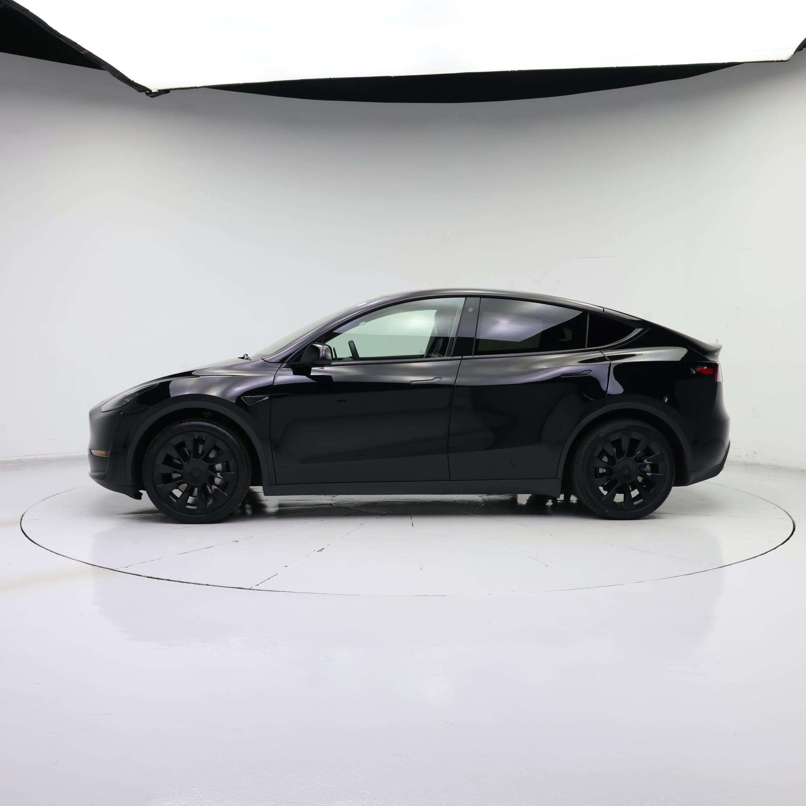 Thumbnail: 2023 Tesla Model Y - 3