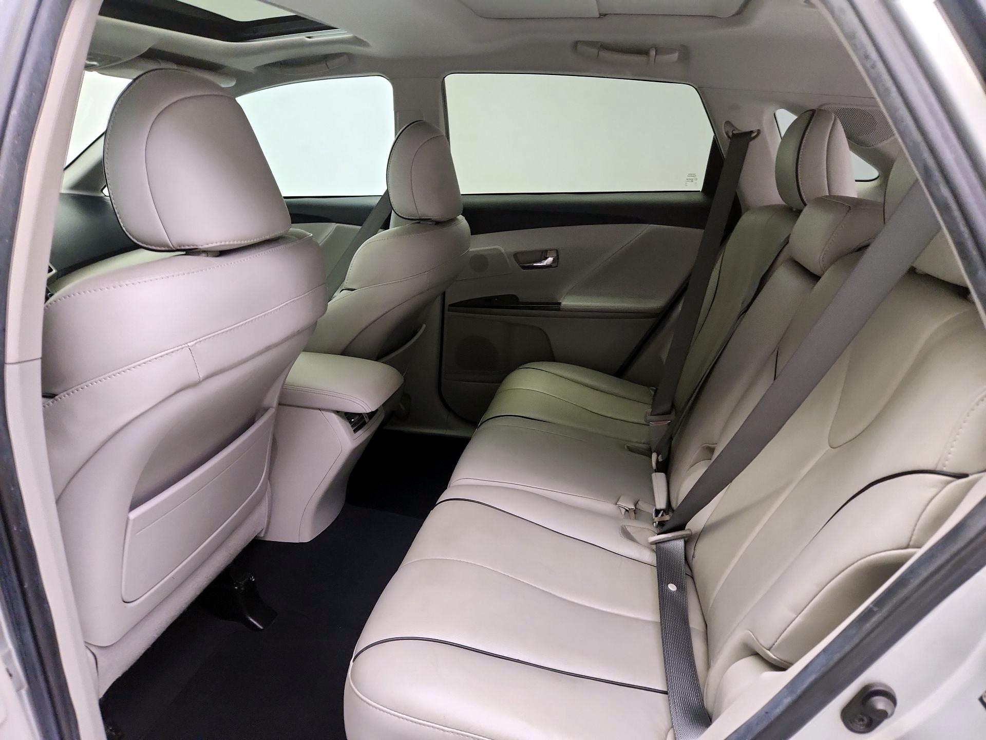 Thumbnail: 2014 Toyota Venza - 19