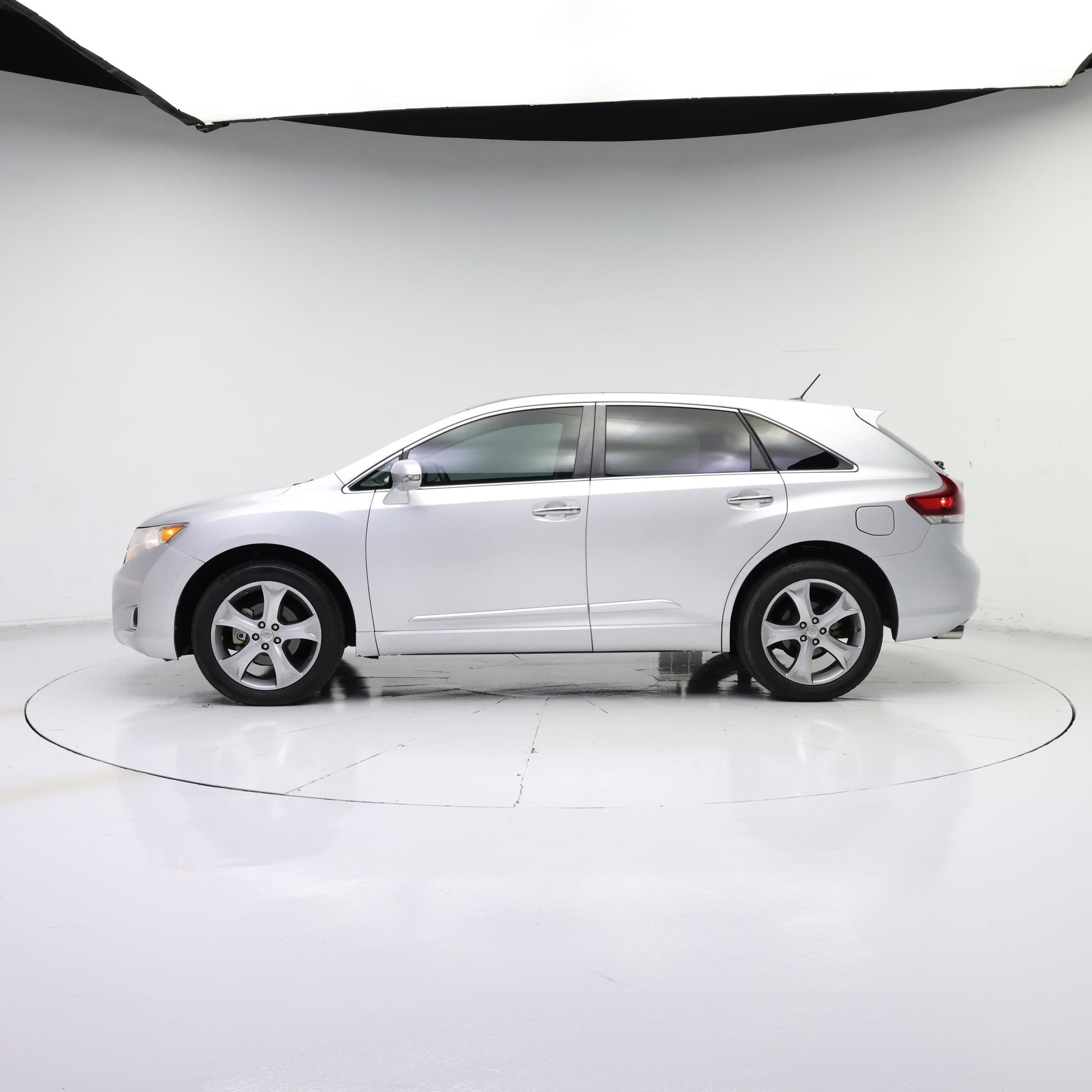 Thumbnail: 2014 Toyota Venza - 3
