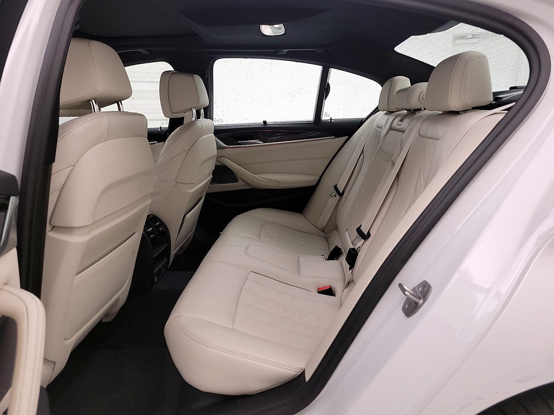 Thumbnail: 2023 BMW 5 Series - 20