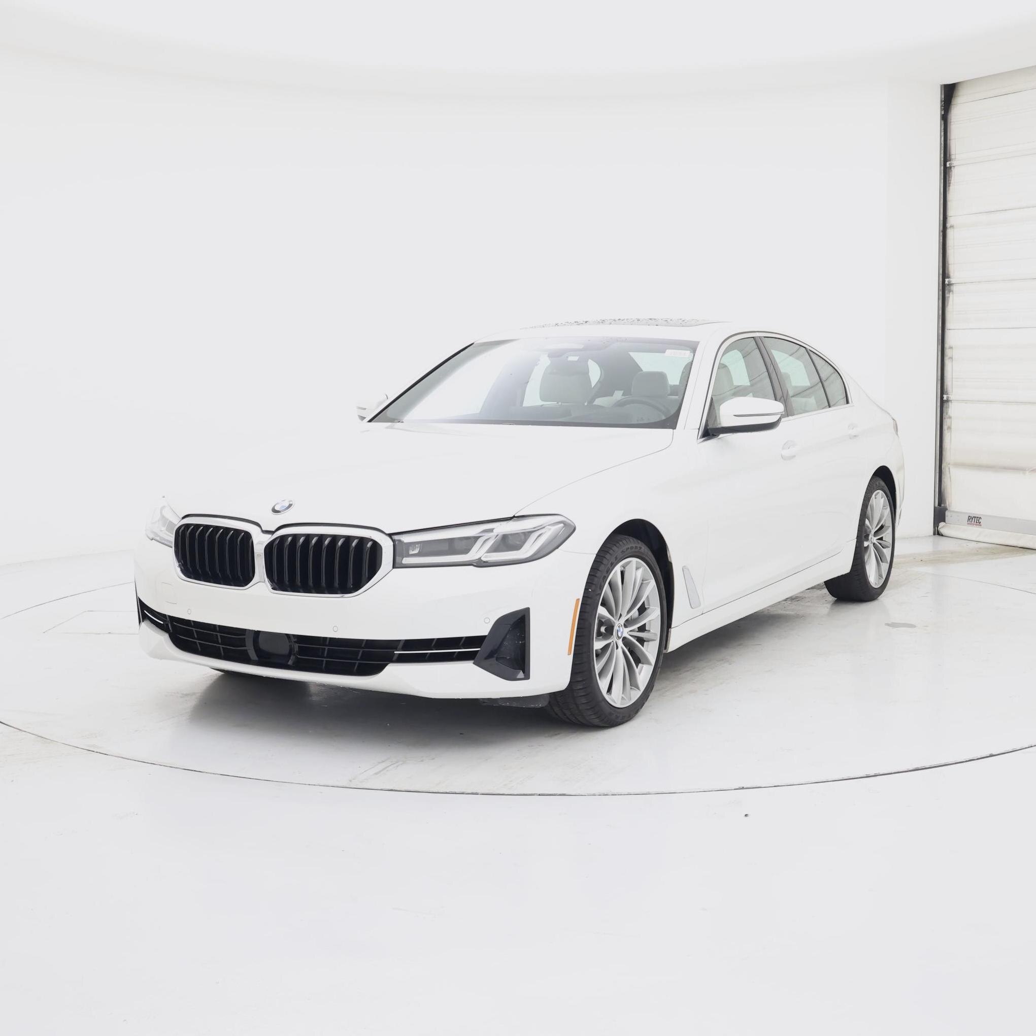 Thumbnail: 2023 BMW 5 Series - 4