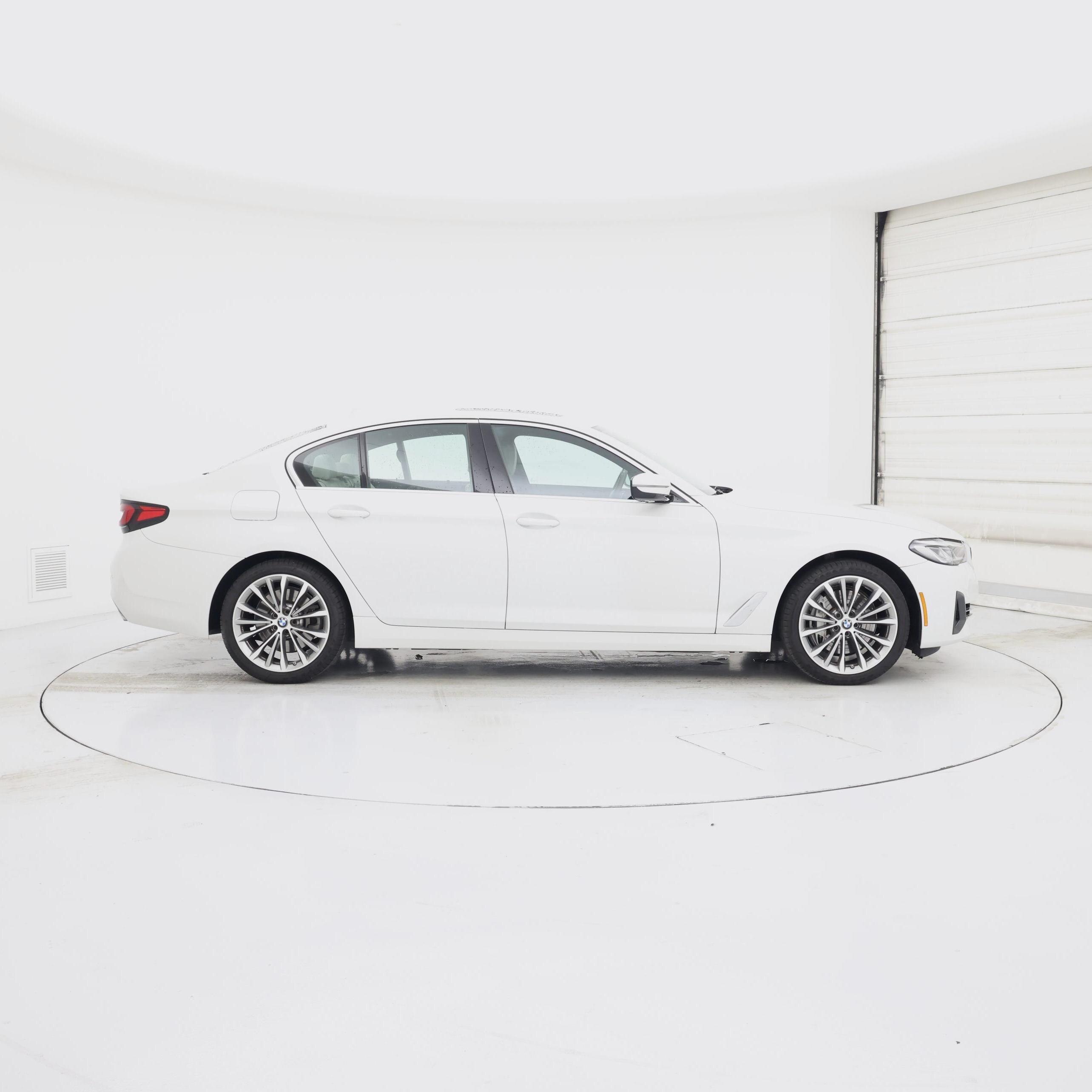 Thumbnail: 2023 BMW 5 Series - 7