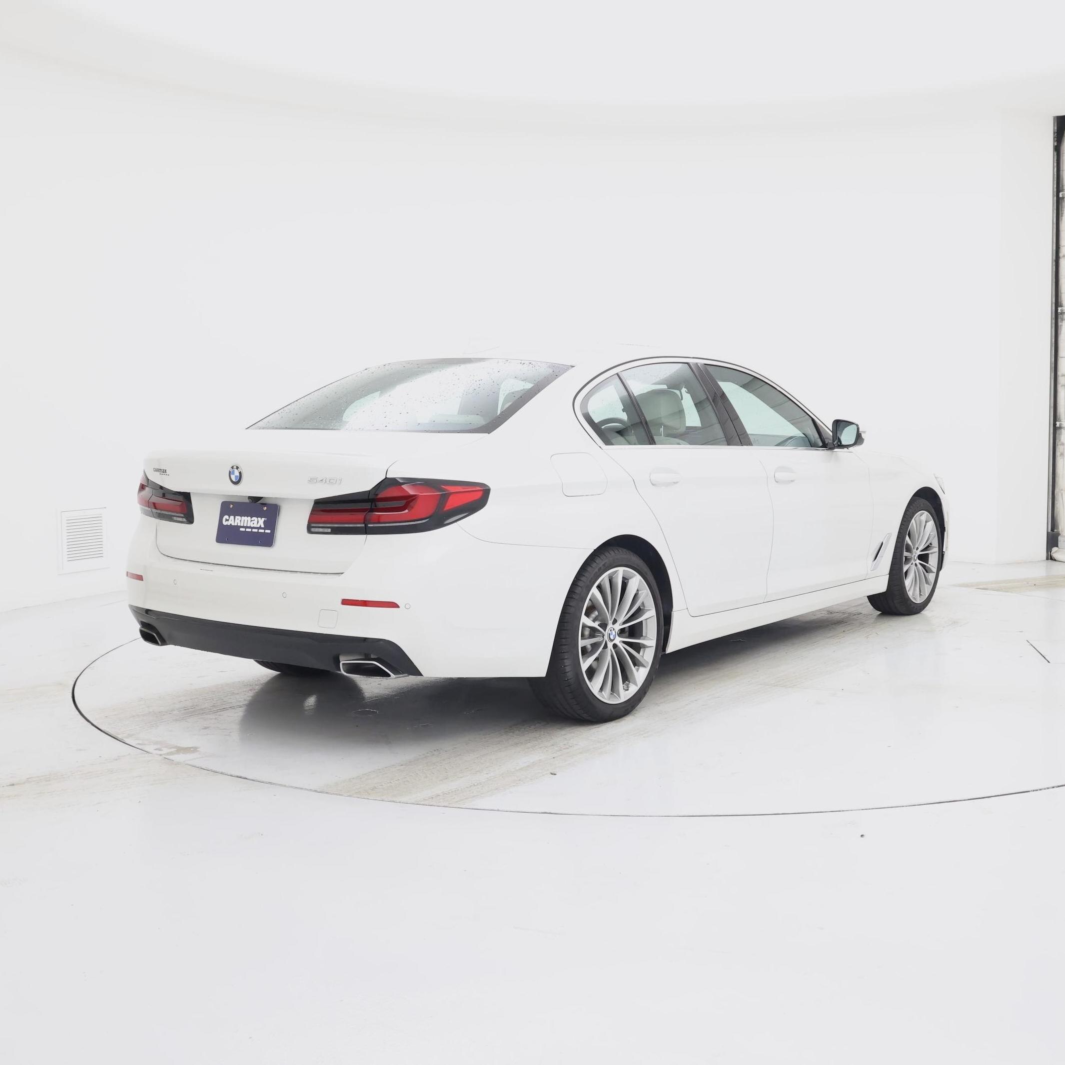 Thumbnail: 2023 BMW 5 Series - 8