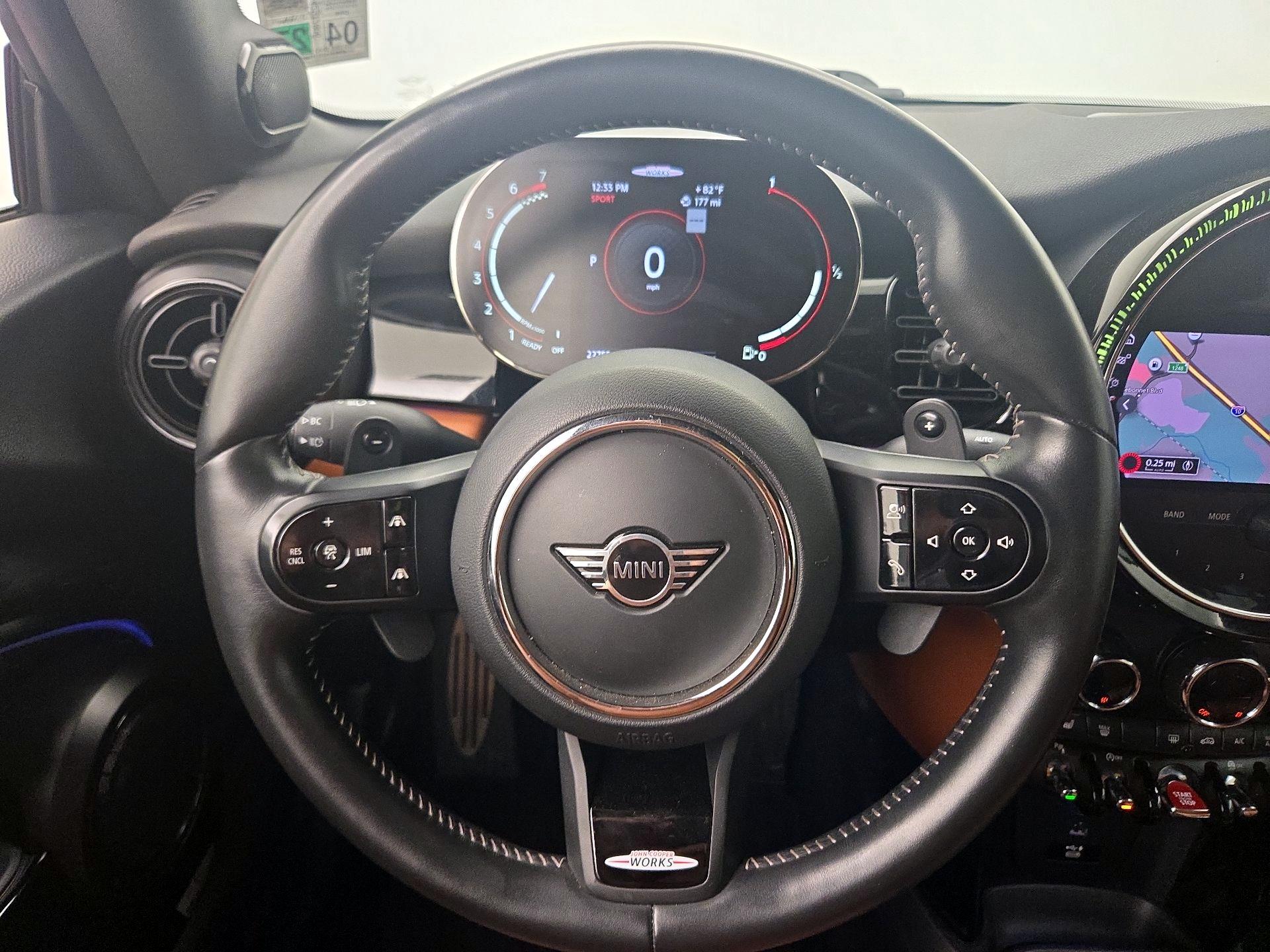 Thumbnail: 2022 MINI Cooper - 10