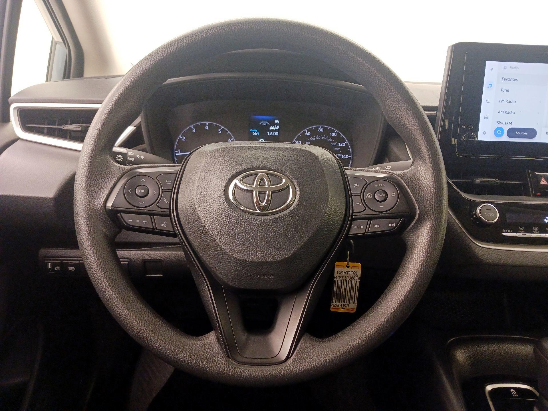 Thumbnail: 2023 Toyota Corolla - 10