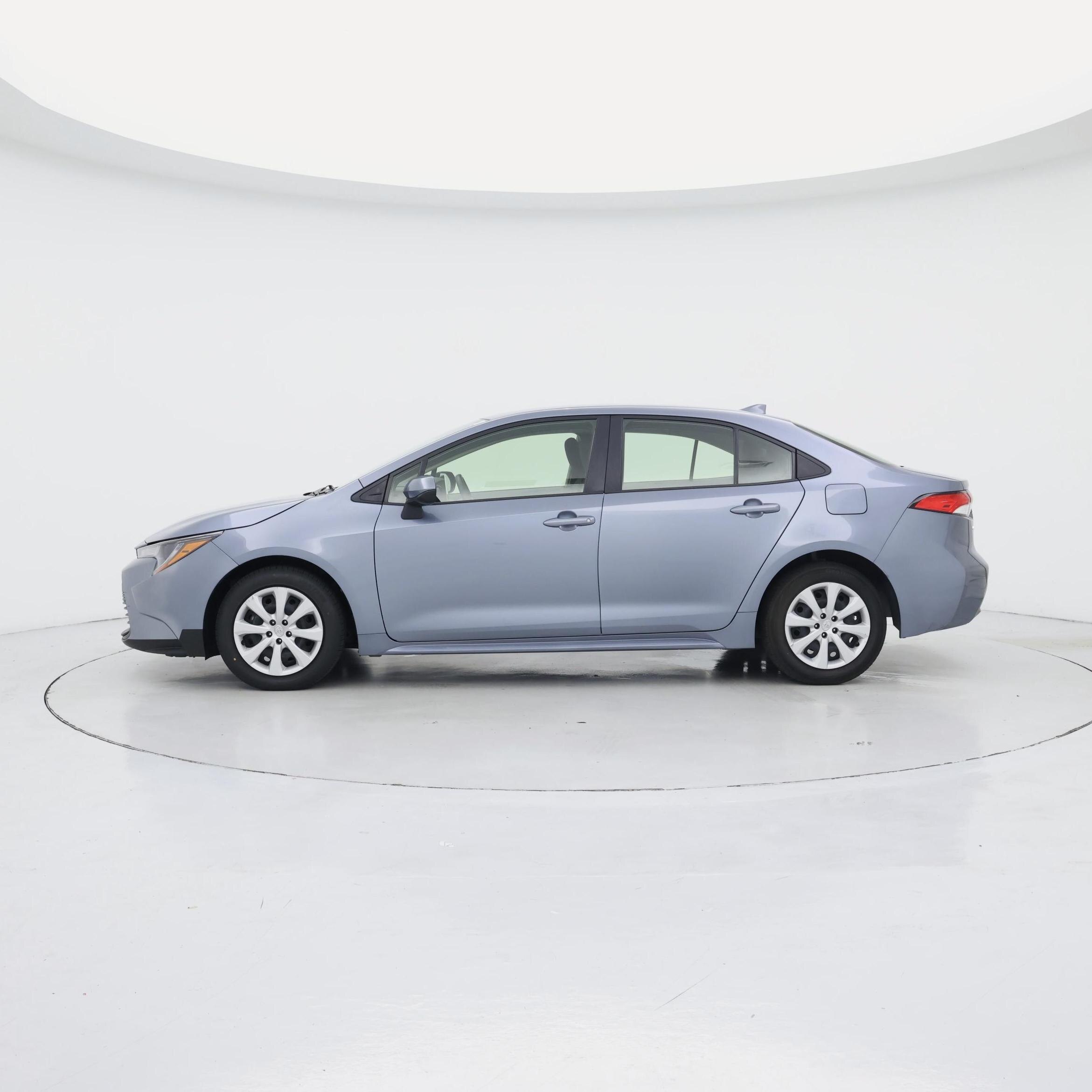 Thumbnail: 2023 Toyota Corolla - 3