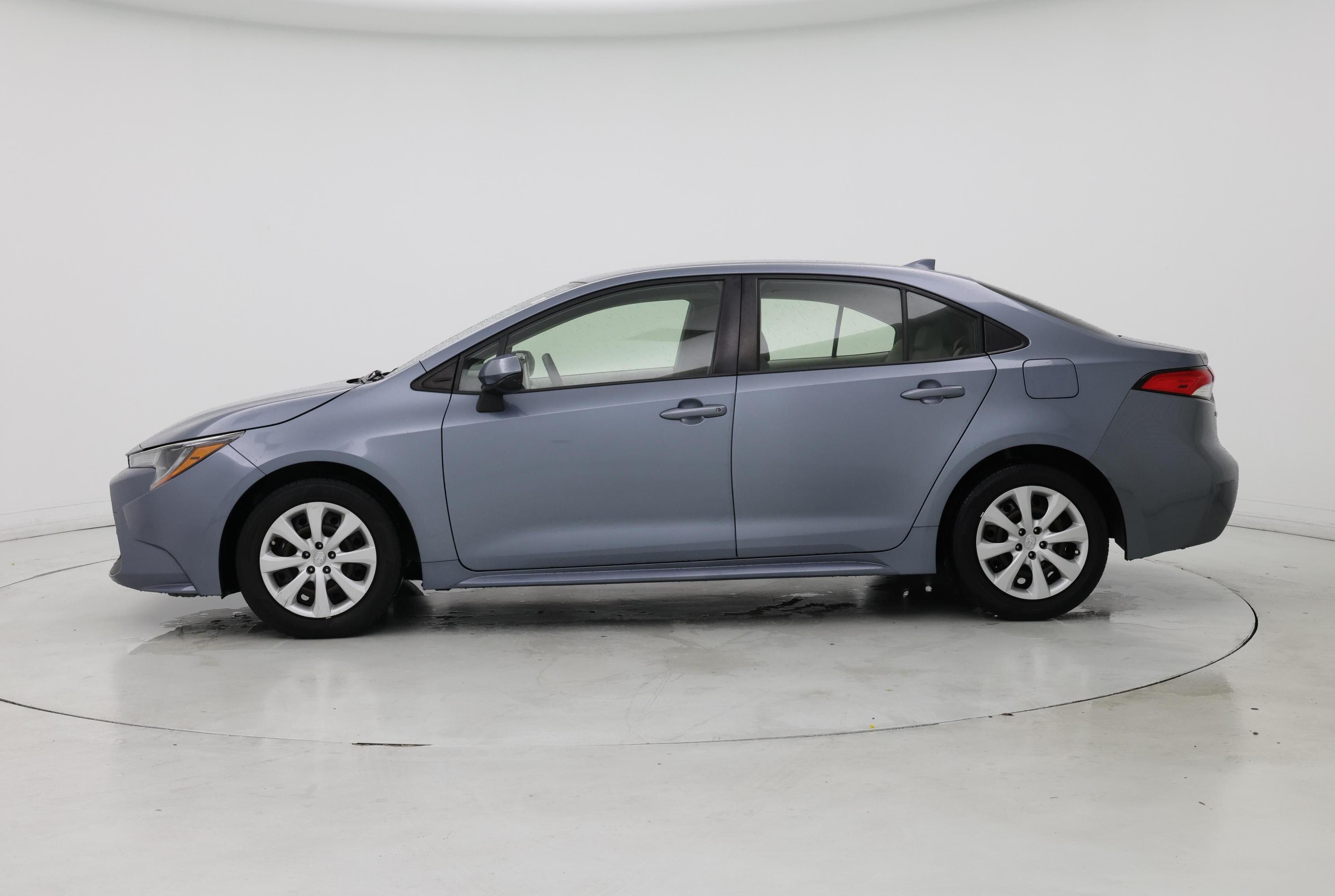 Thumbnail: 2021 Toyota Corolla - 3