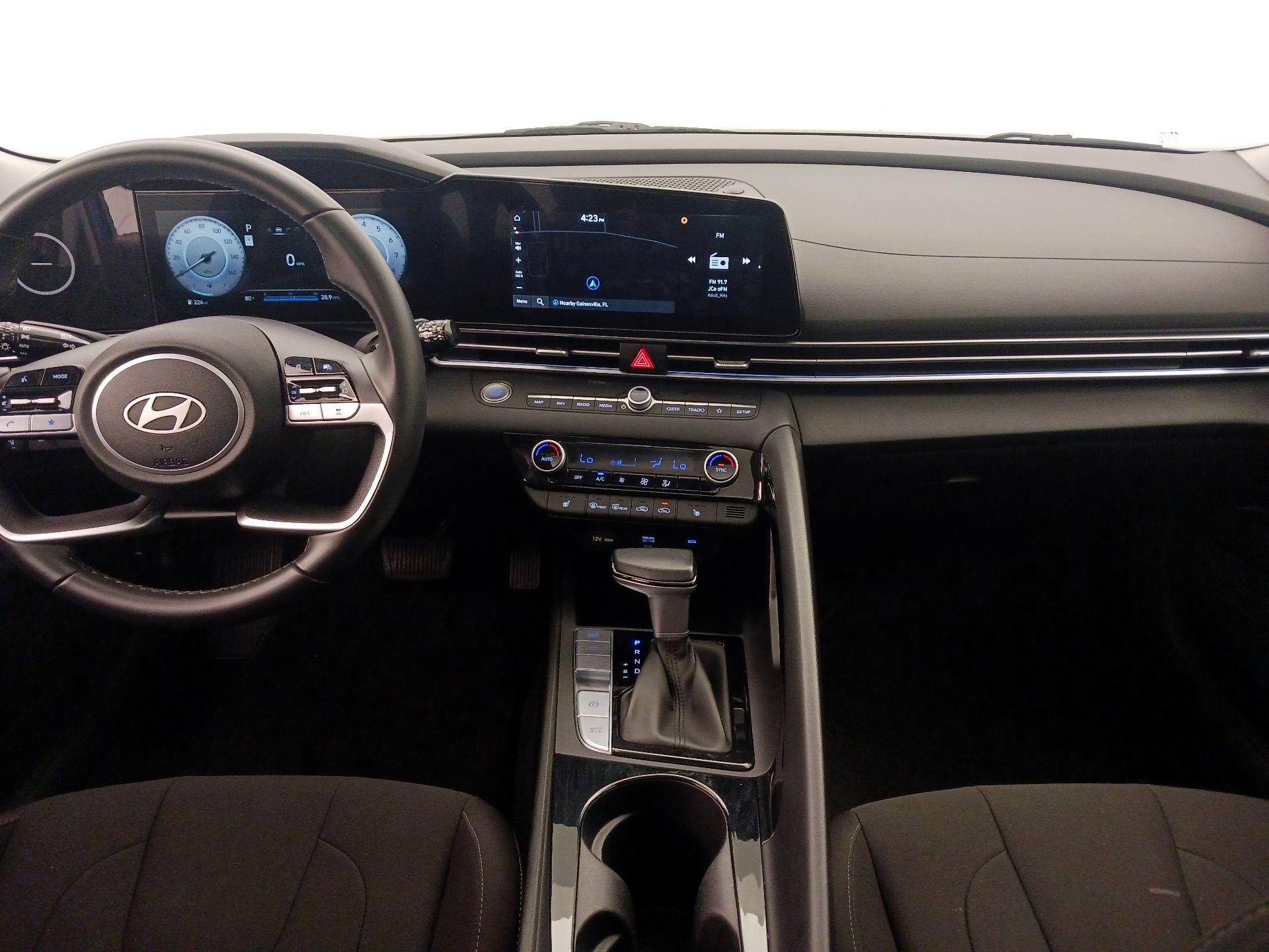 Thumbnail: 2025 Hyundai Elantra - 9