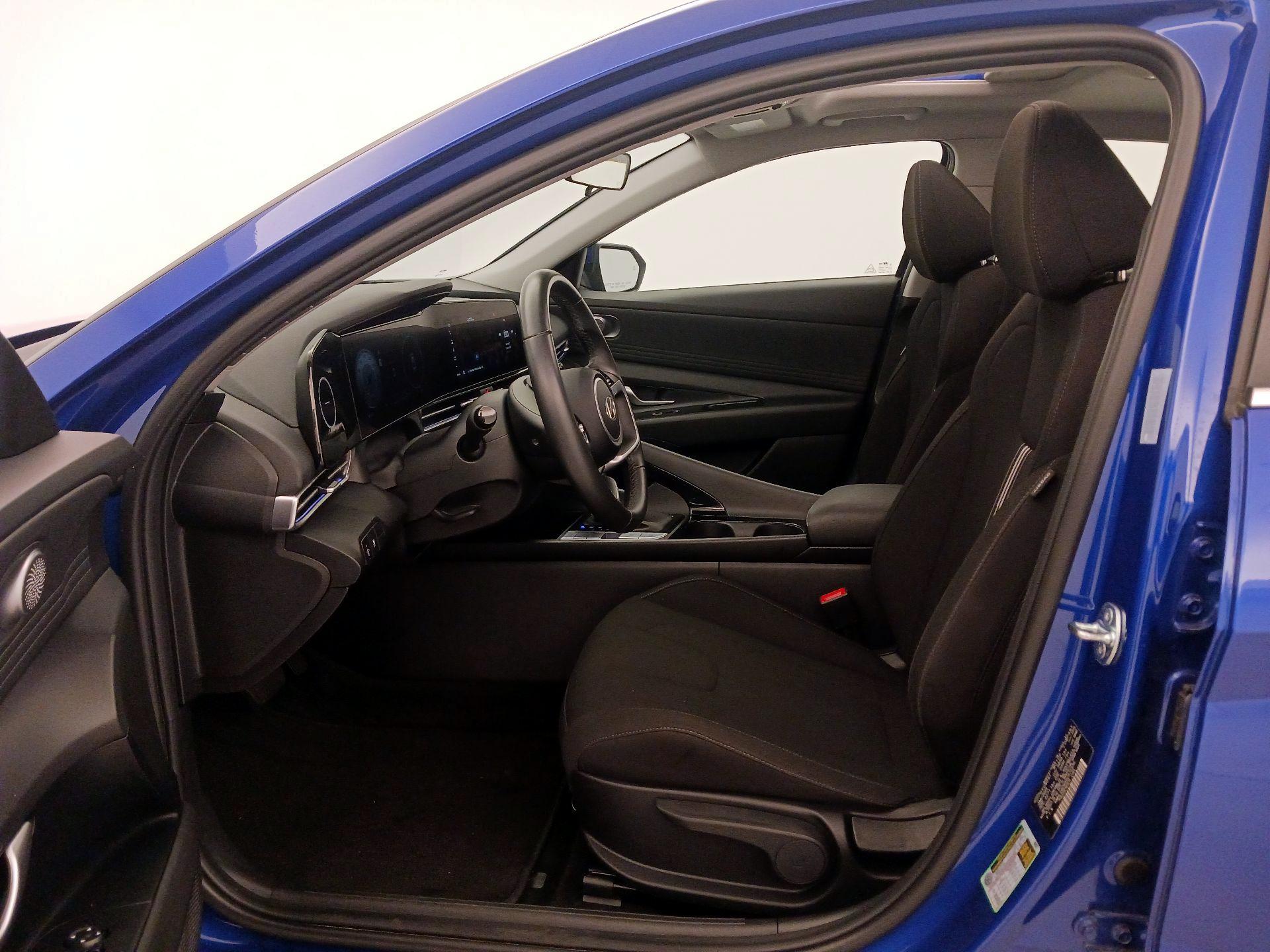 Thumbnail: 2025 Hyundai Elantra - 11