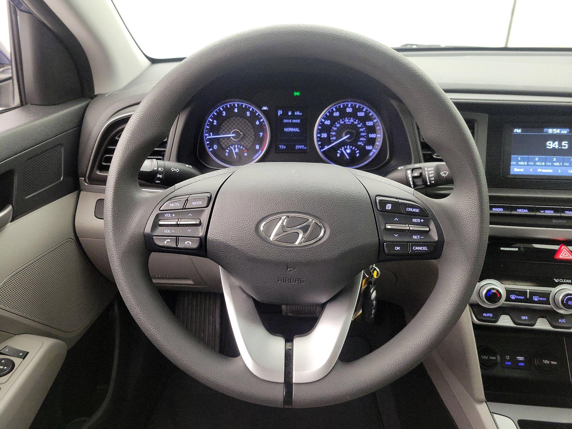 Thumbnail: 2020 Hyundai Elantra - 10