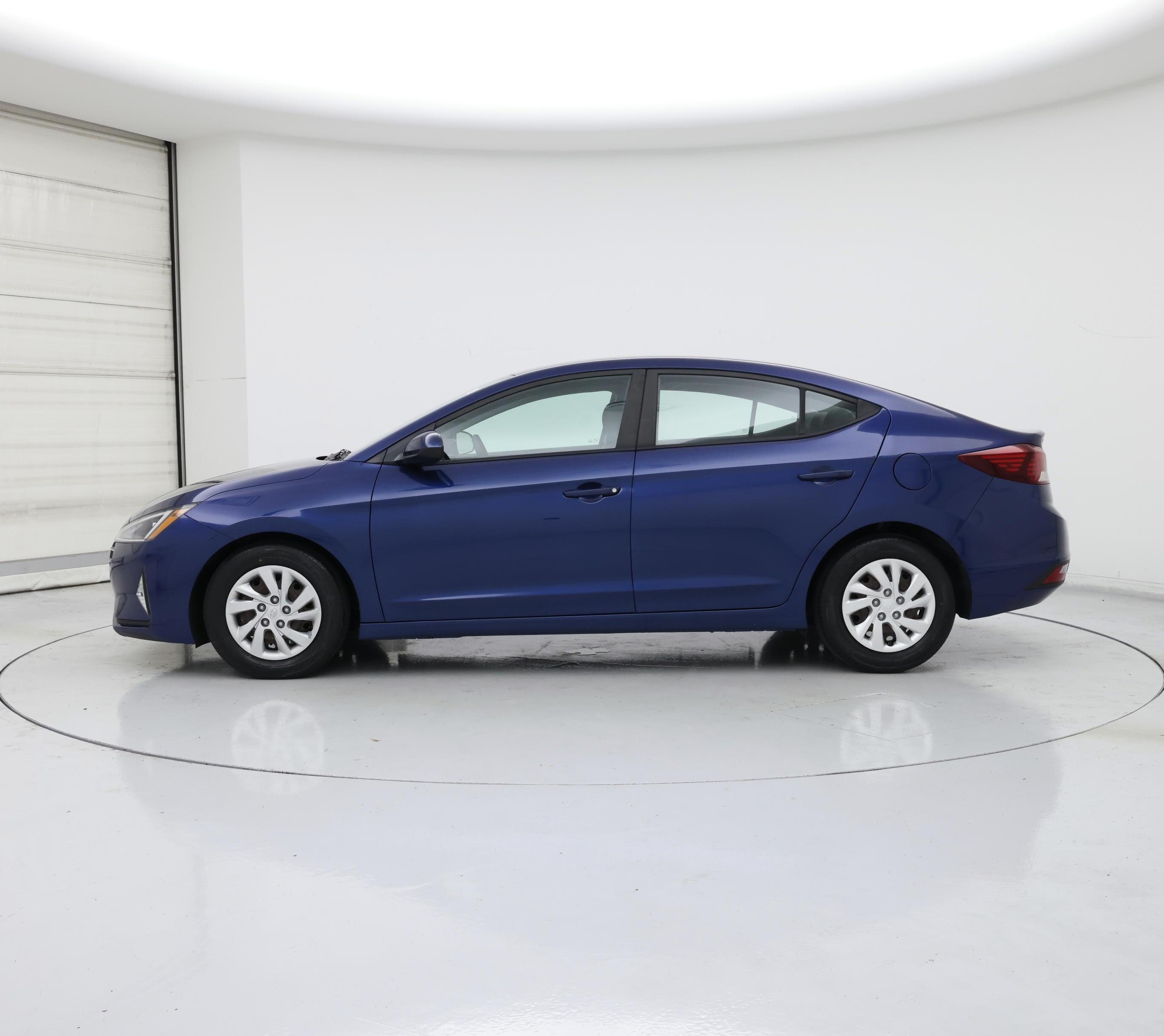Thumbnail: 2020 Hyundai Elantra - 3