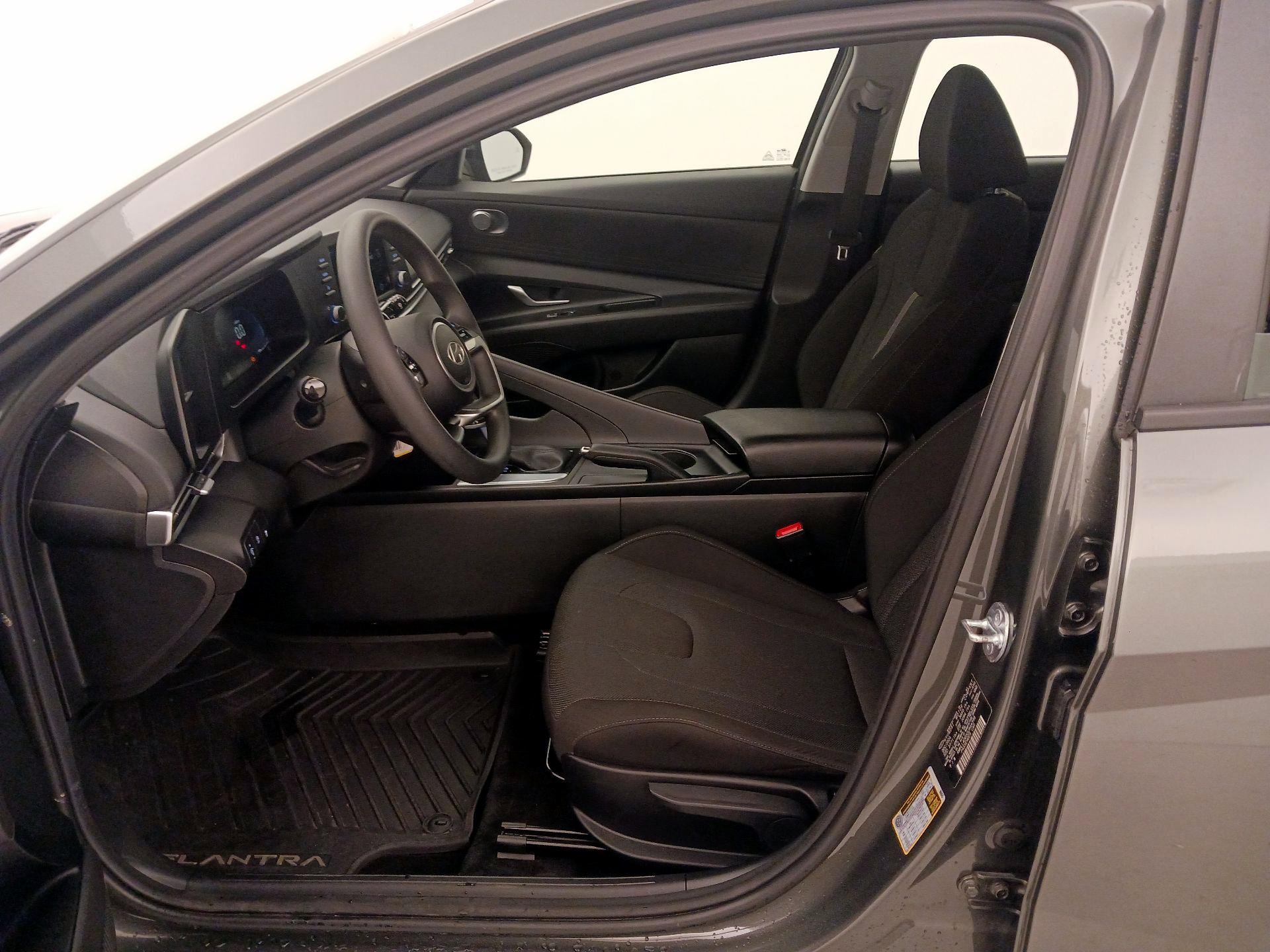 Thumbnail: 2025 Hyundai Elantra - 11