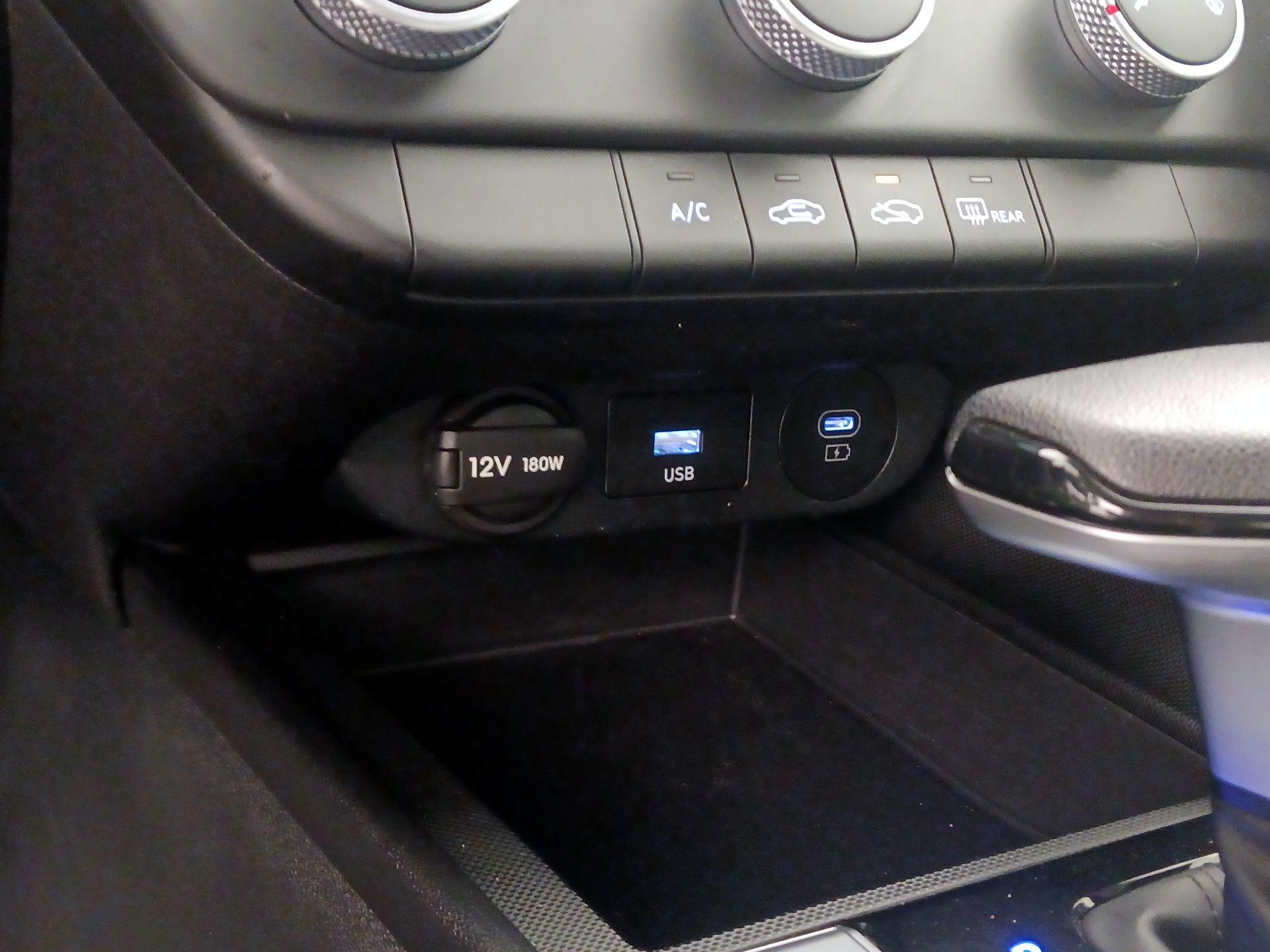 Thumbnail: 2025 Hyundai Elantra - 18