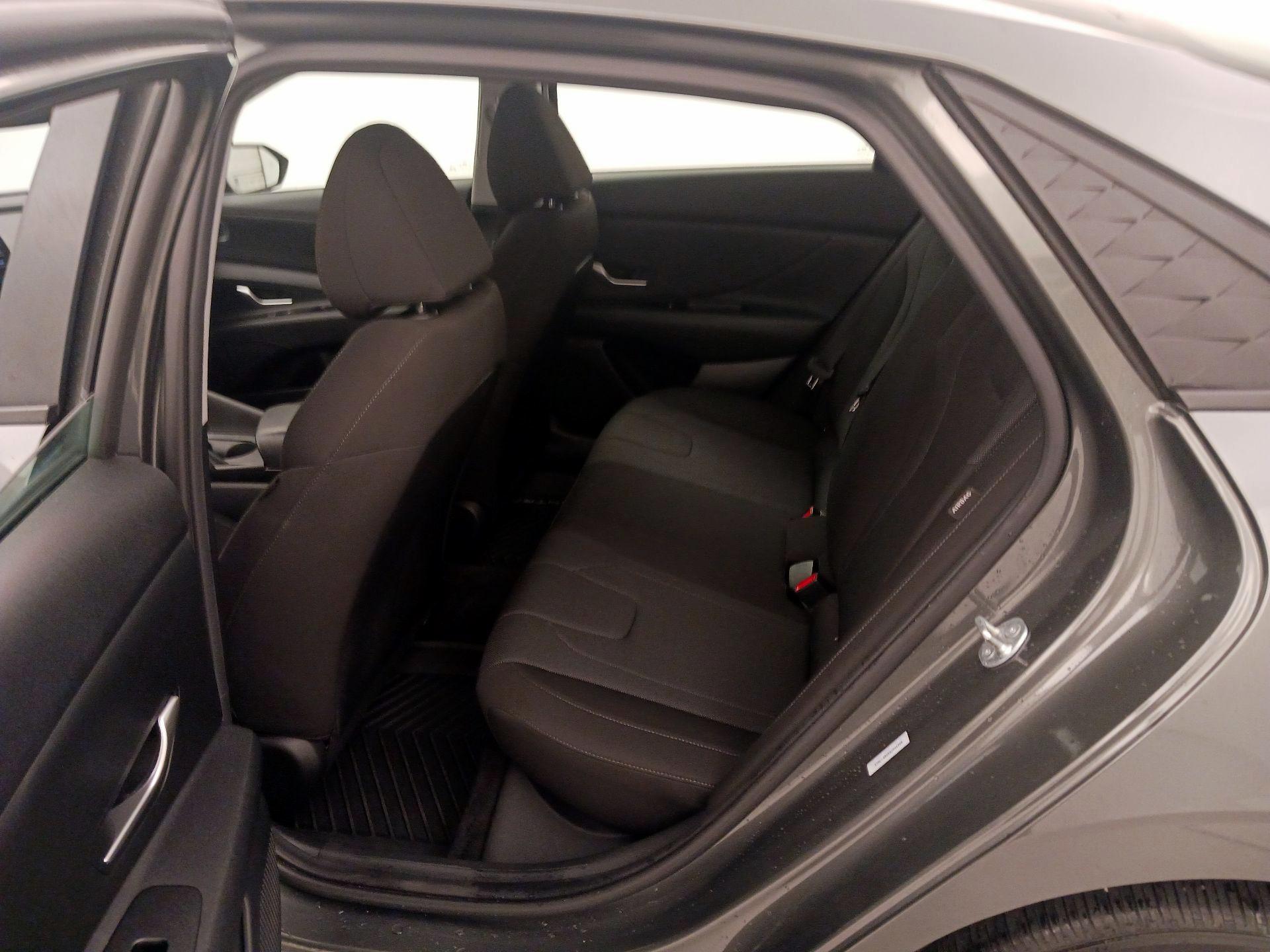 Thumbnail: 2025 Hyundai Elantra - 19
