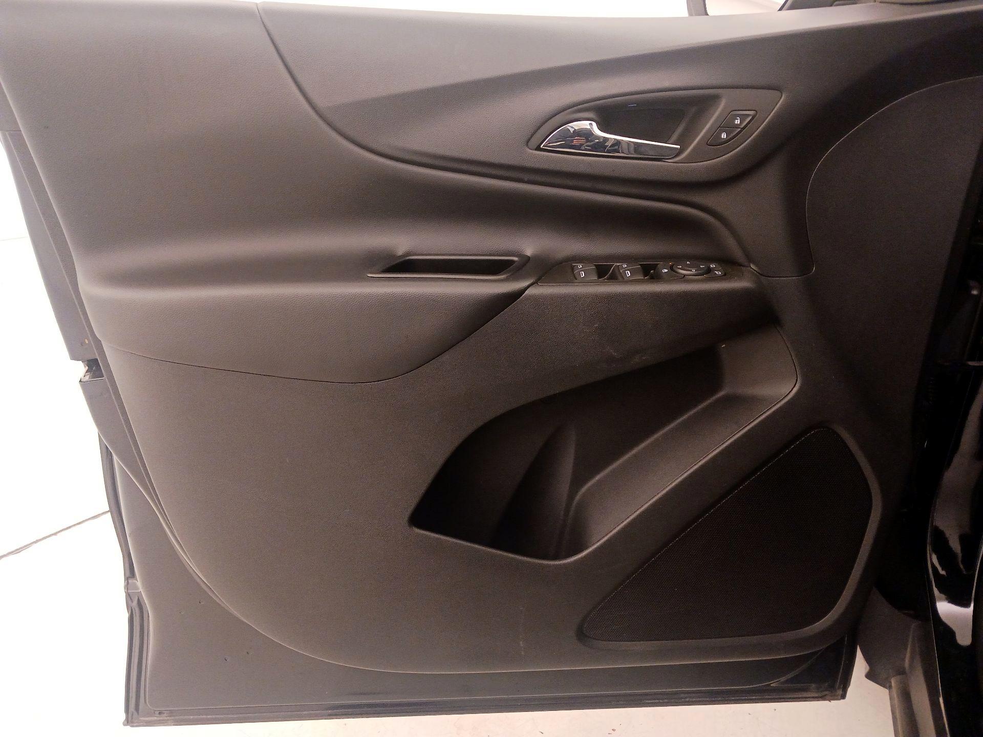 Thumbnail: 2022 Chevrolet Equinox - 12