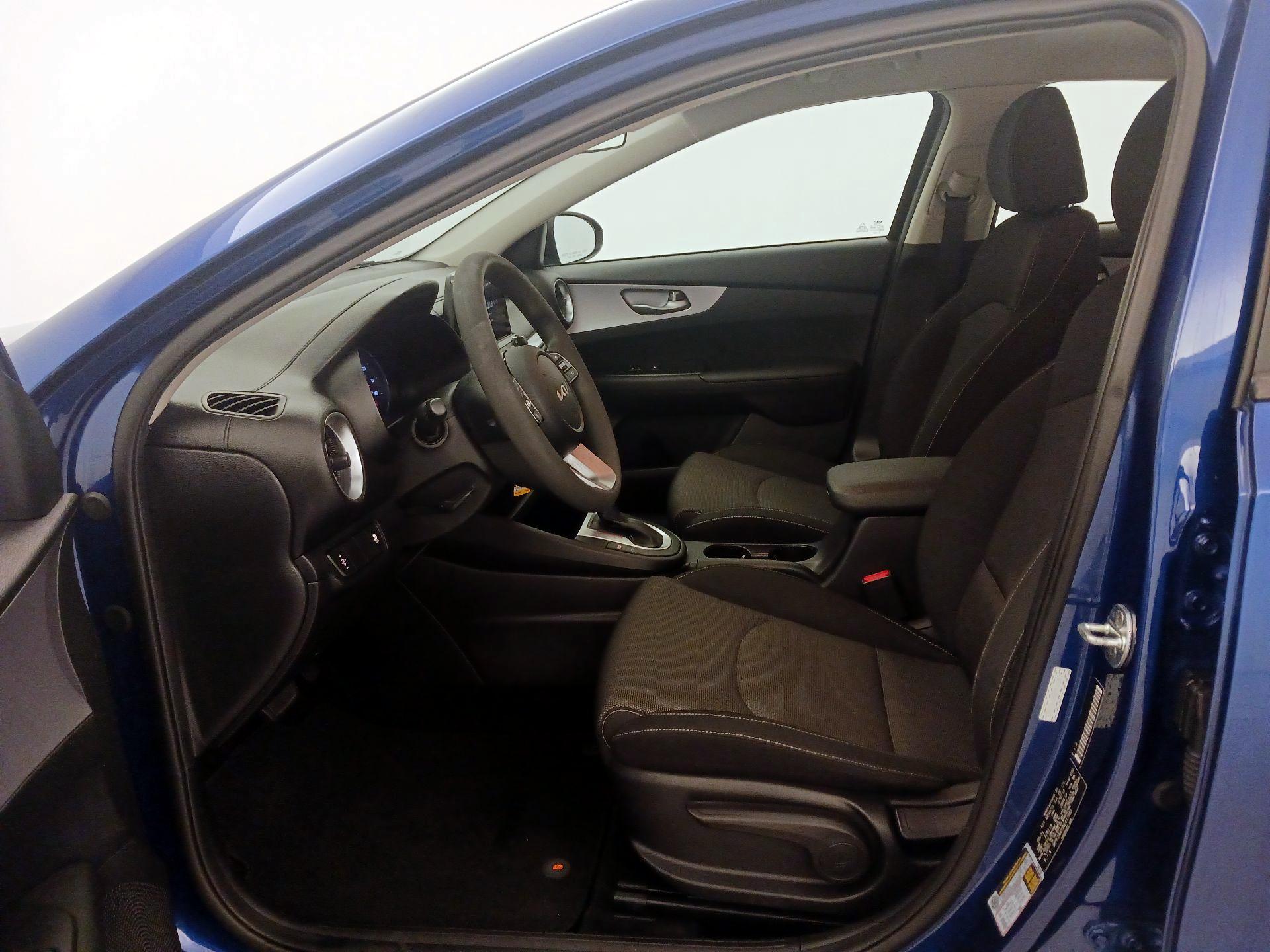 Thumbnail: 2022 Kia Forte - 11